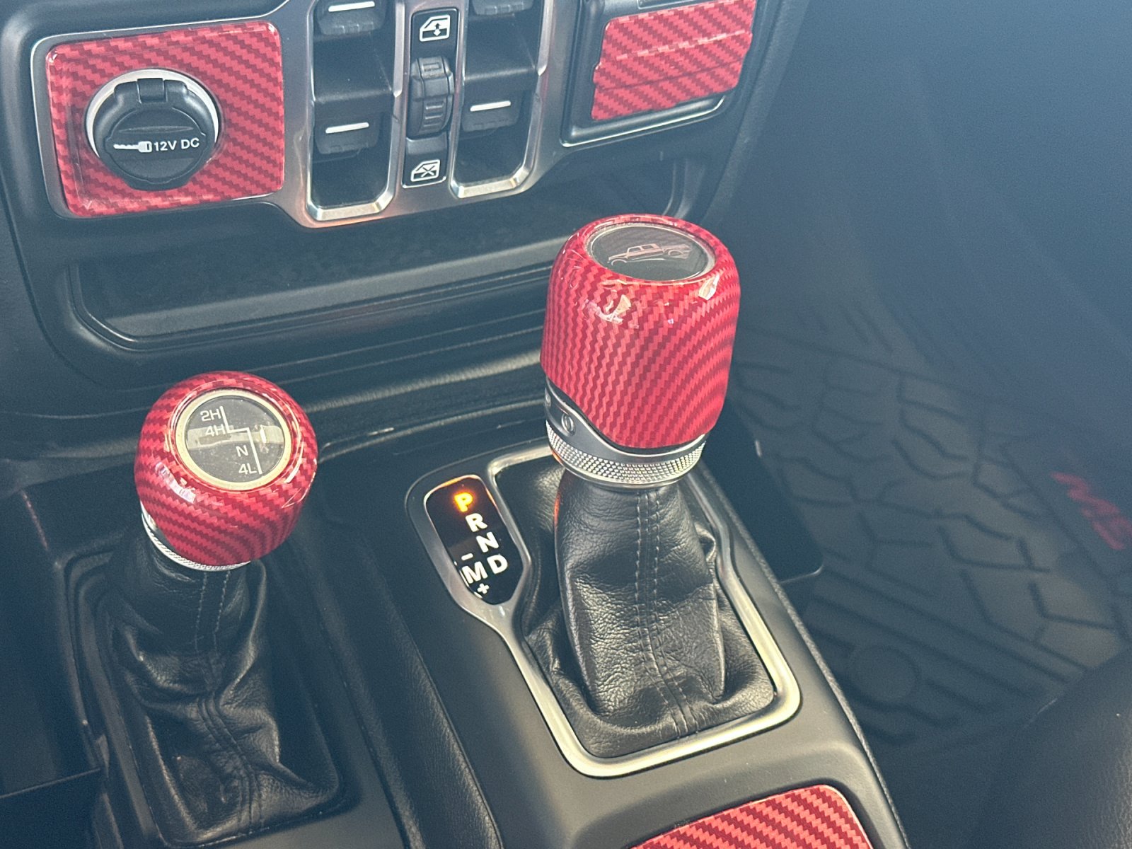 Used 2023 Gray Jeep  image 21