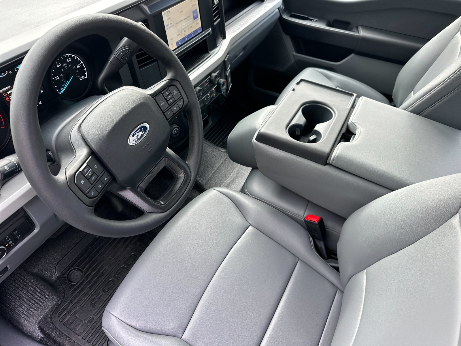 New 2026 Oxford White Ford F-250® XL image 9
