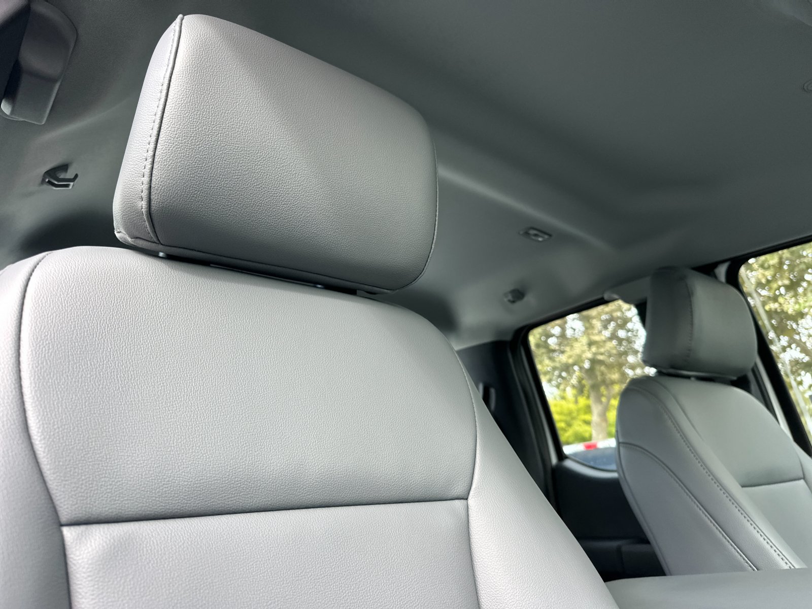 New 2026 Oxford White Ford F-250® XL image 15