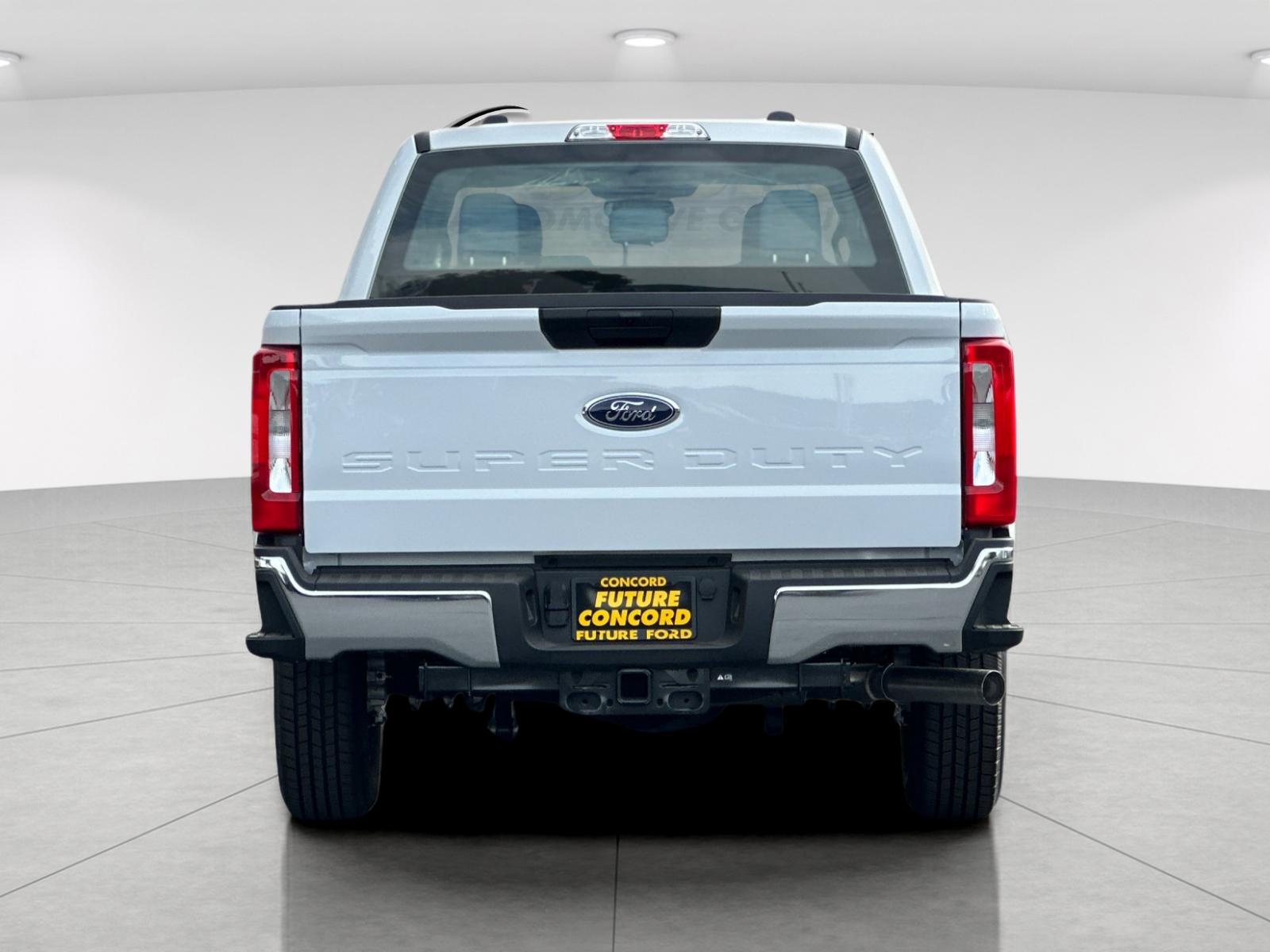 New 2026 Oxford White Ford F-250® XL image 4