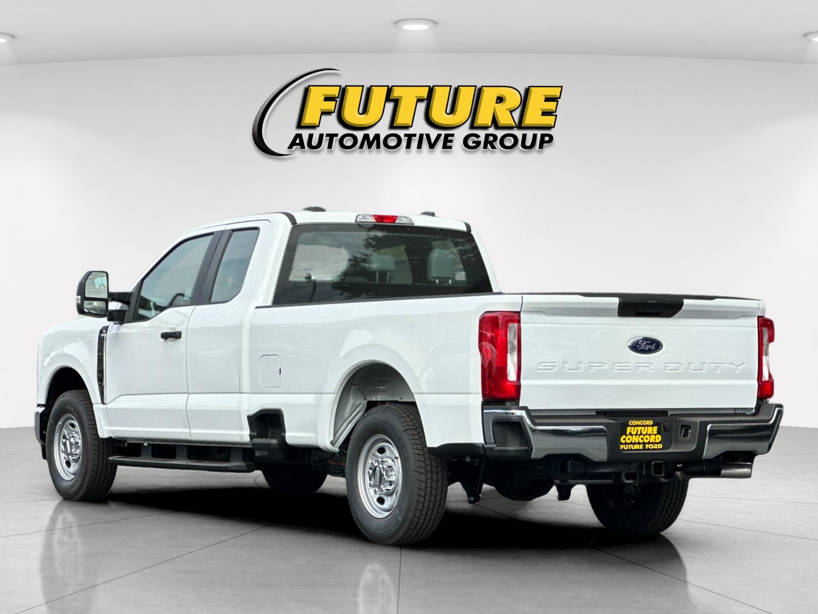 New 2026 Oxford White Ford F-250® XL image 5