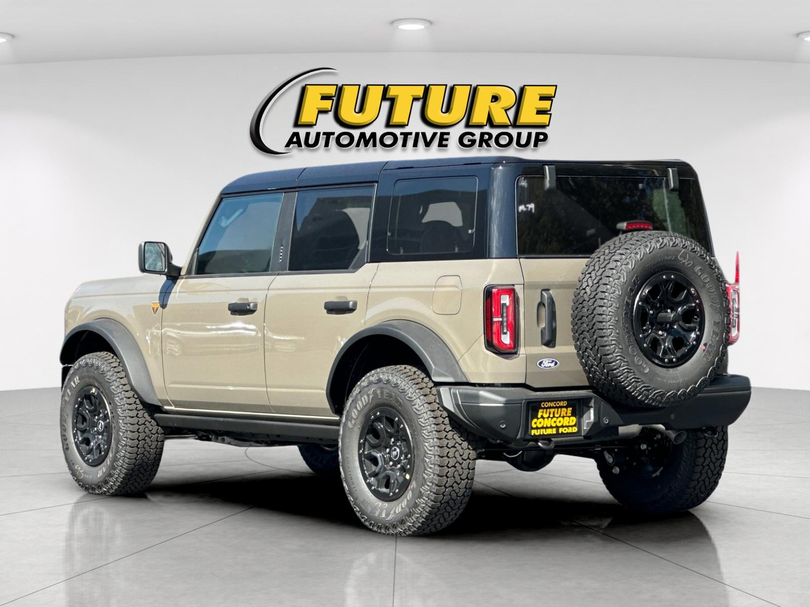 New 2026 Marsh Gray Ford Badlands® image 5