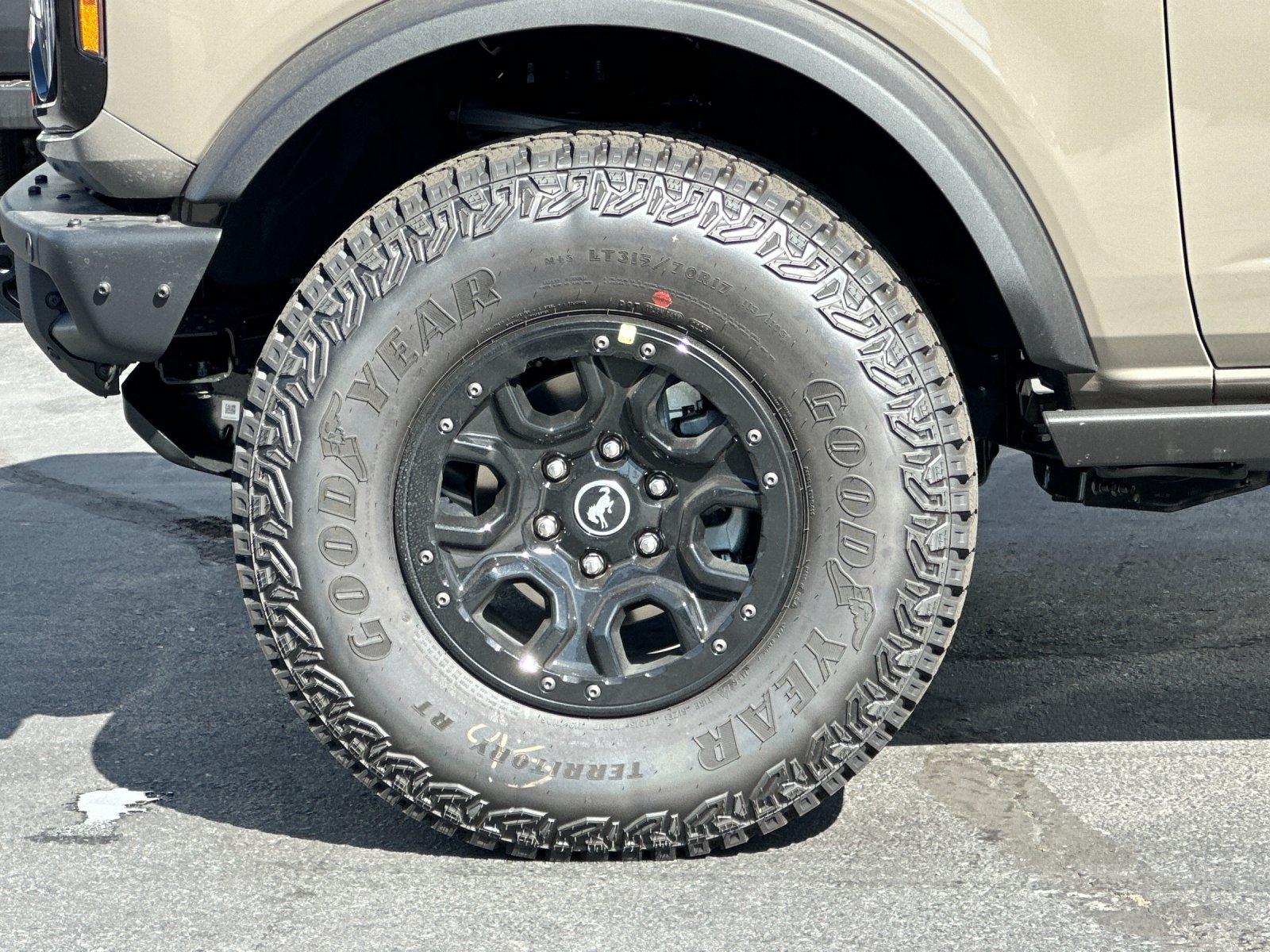 New 2026 Marsh Gray Ford Badlands® image 25