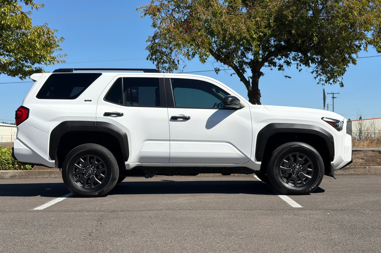 Used 2025 White Toyota SR5 image 3
