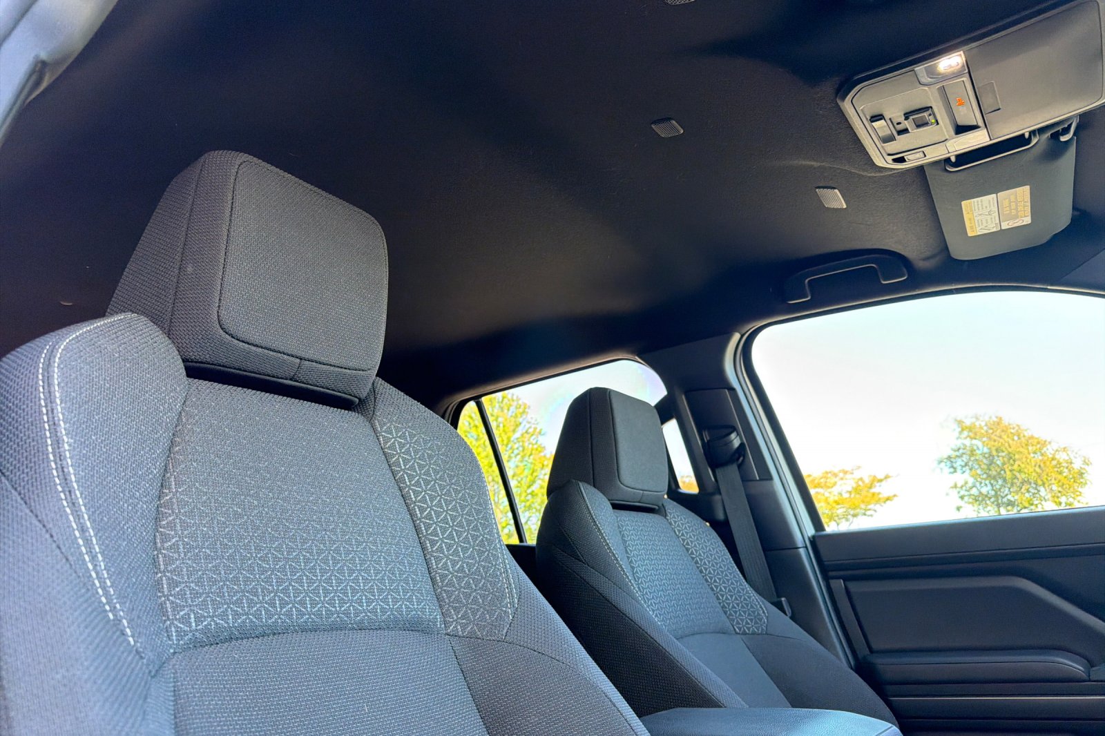 Used 2025 White Toyota SR5 image 17