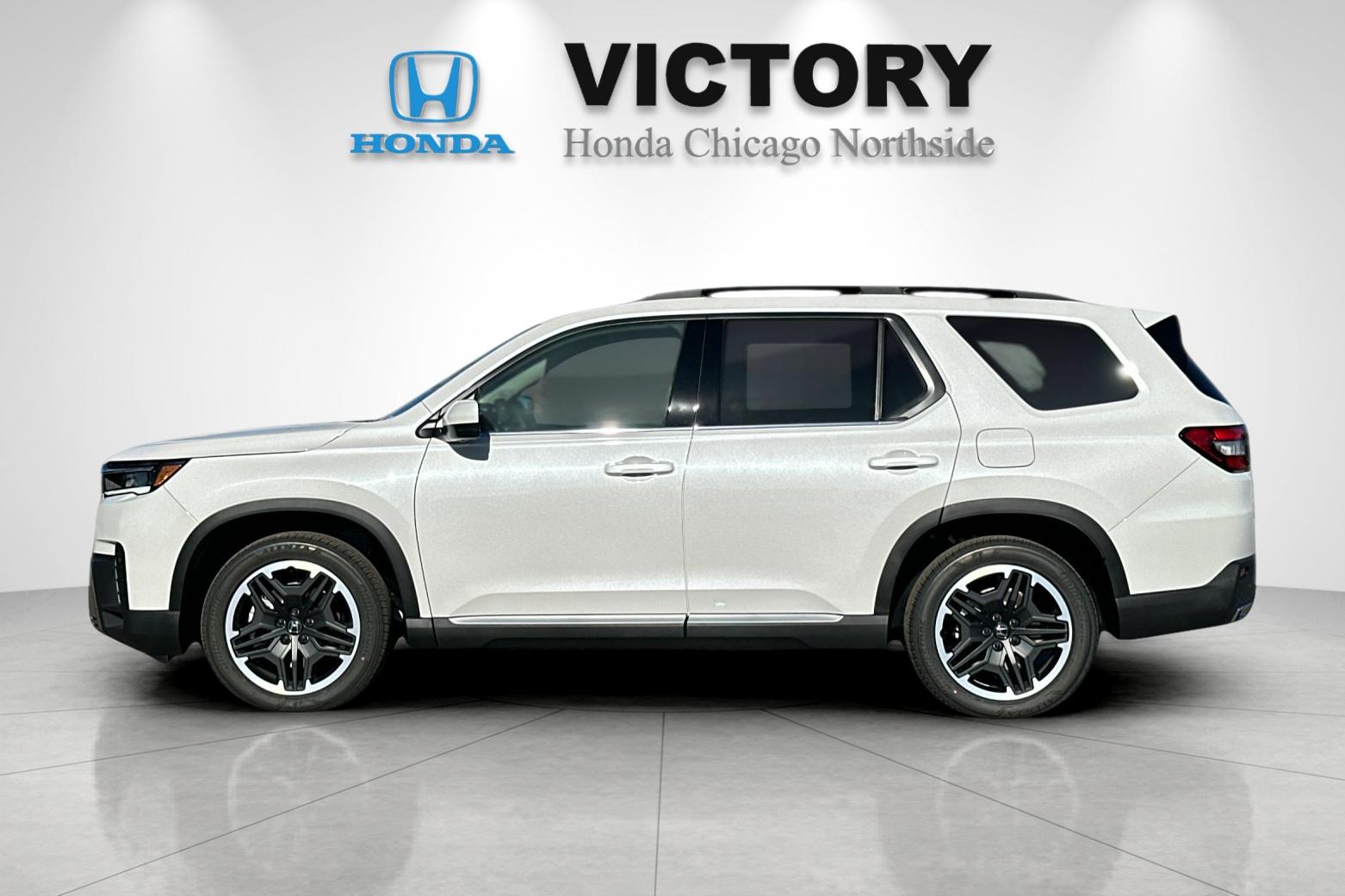 New 2026 Platinum White Pearl Honda Touring image 2