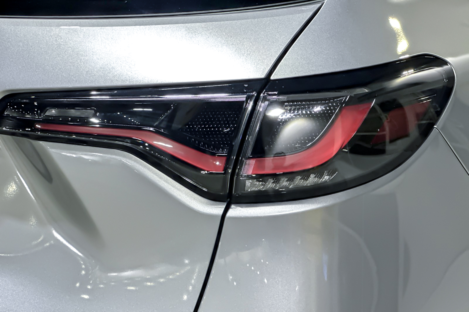 New 2027 Platinum White Pearl Honda LX image 29