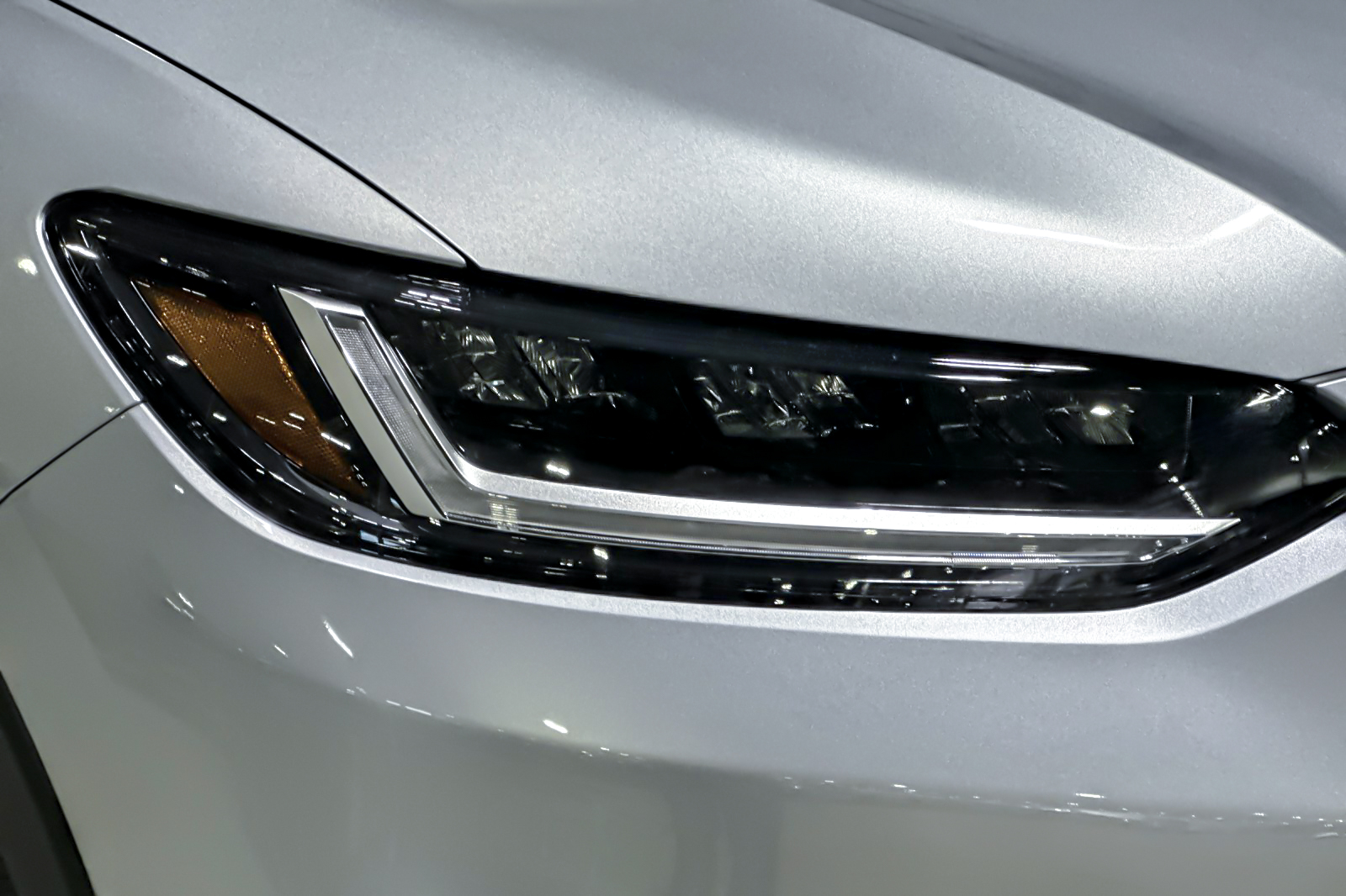 New 2027 Platinum White Pearl Honda LX image 28