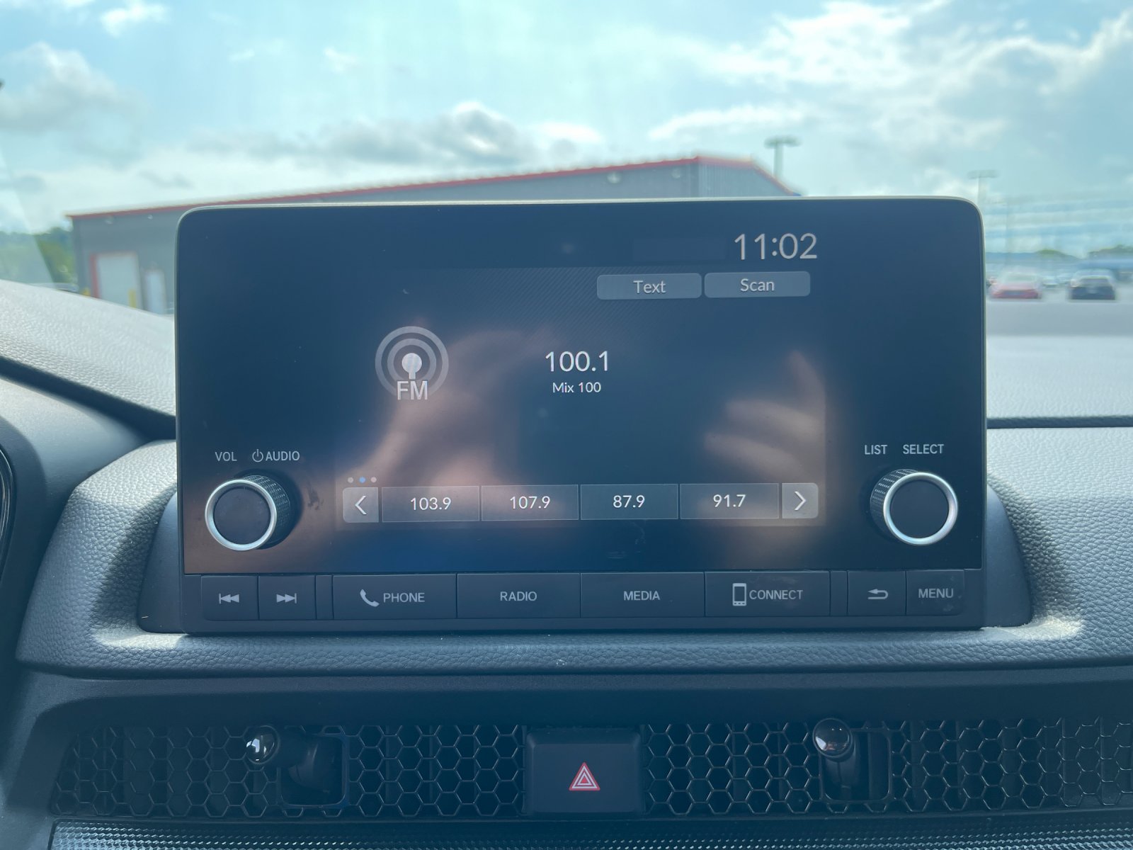 Used 2025  Honda LX image 20