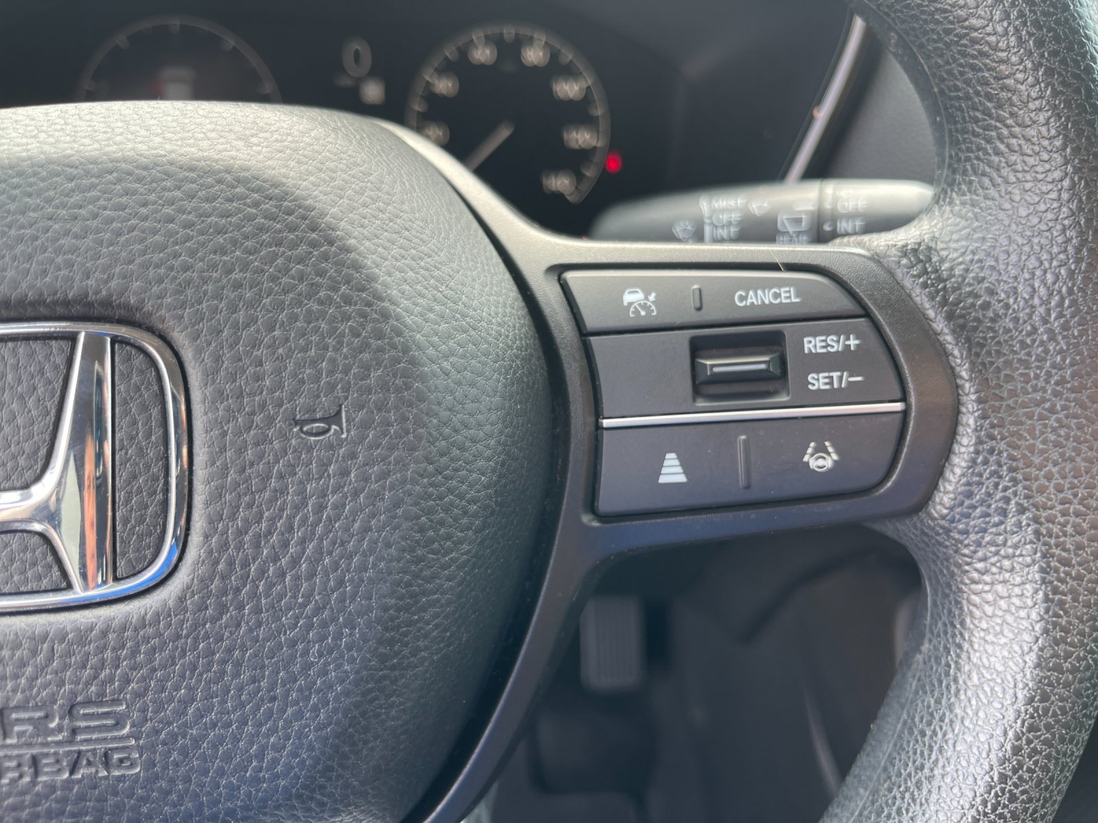 Used 2025  Honda LX image 27