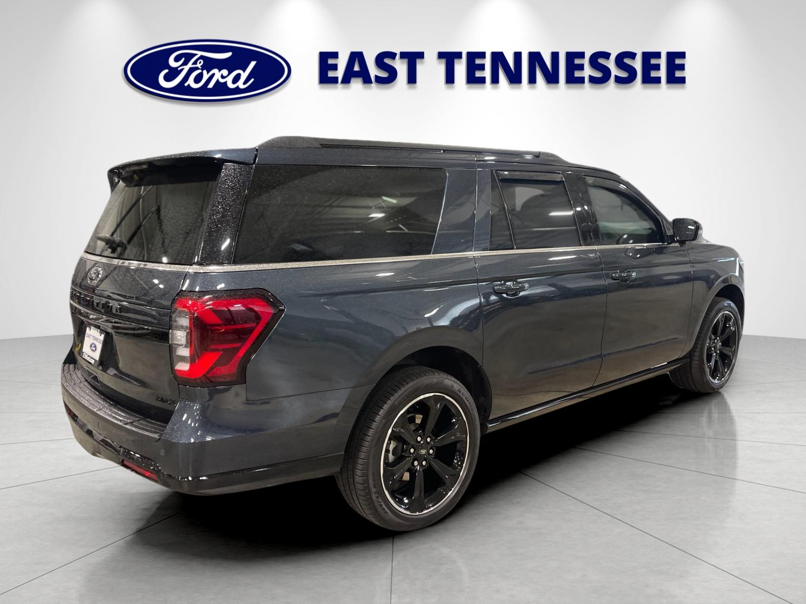Used 2024 Blue Metallic Ford Limited image 3