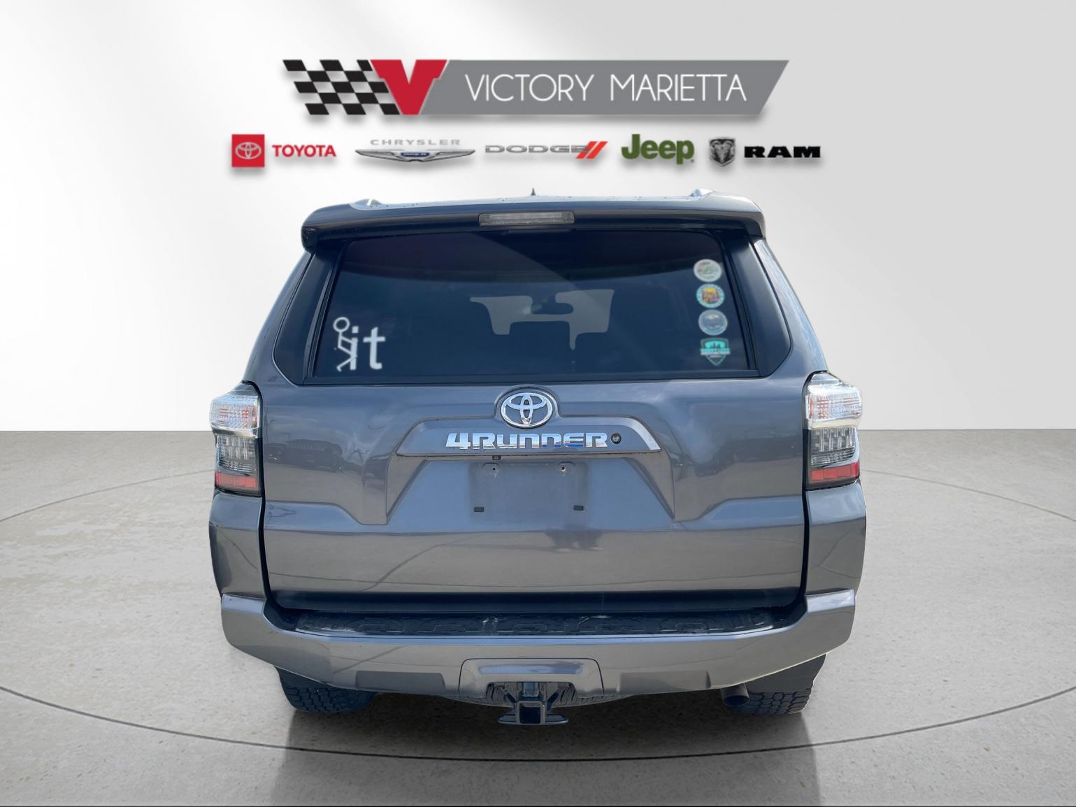 Used 2016 Gray Toyota SR5 image 3