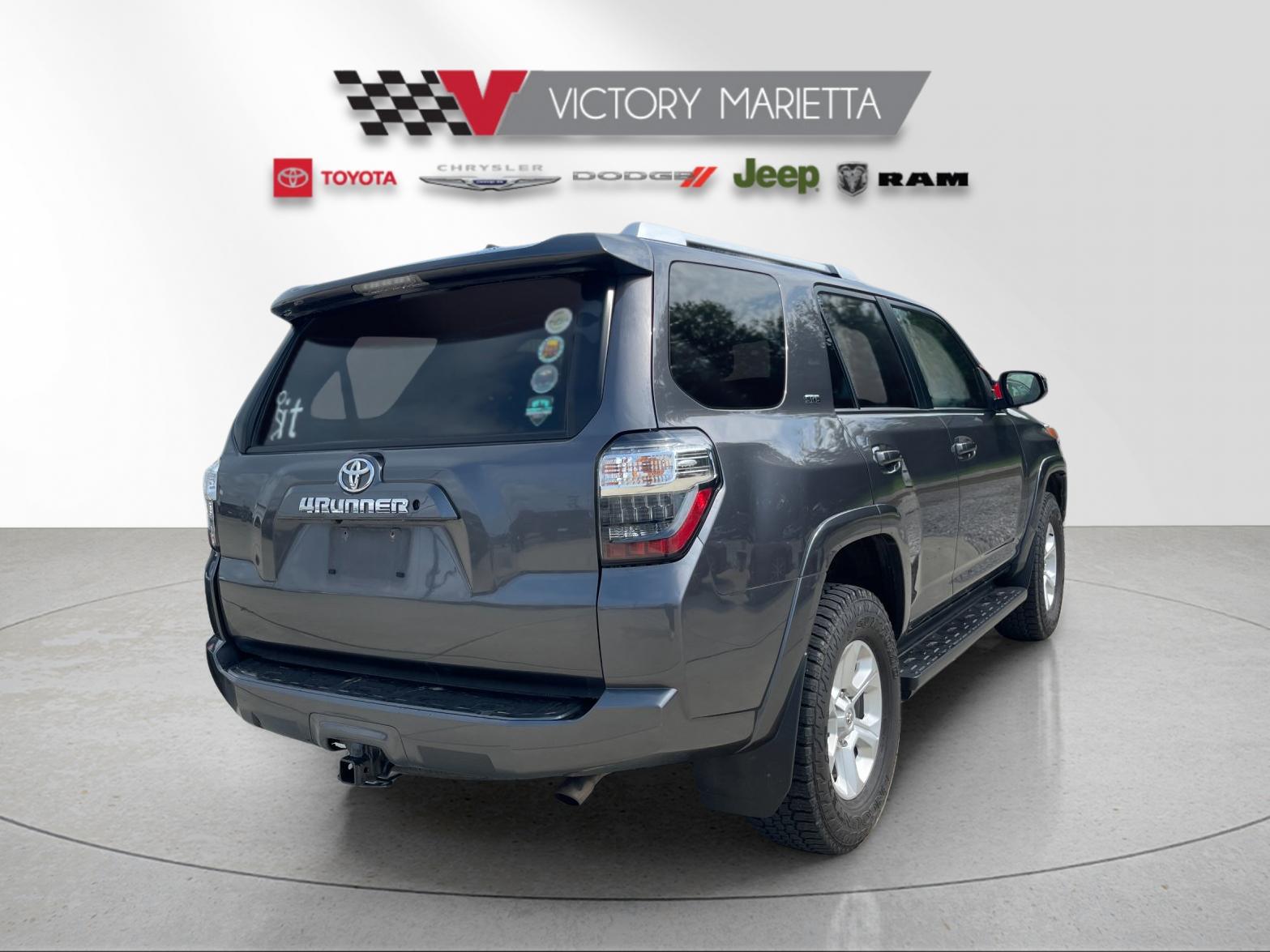 Used 2016 Gray Toyota SR5 image 4
