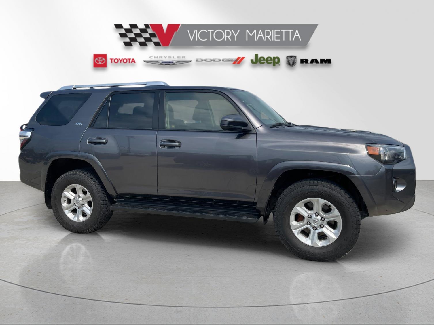 Used 2016 Gray Toyota SR5 image 5