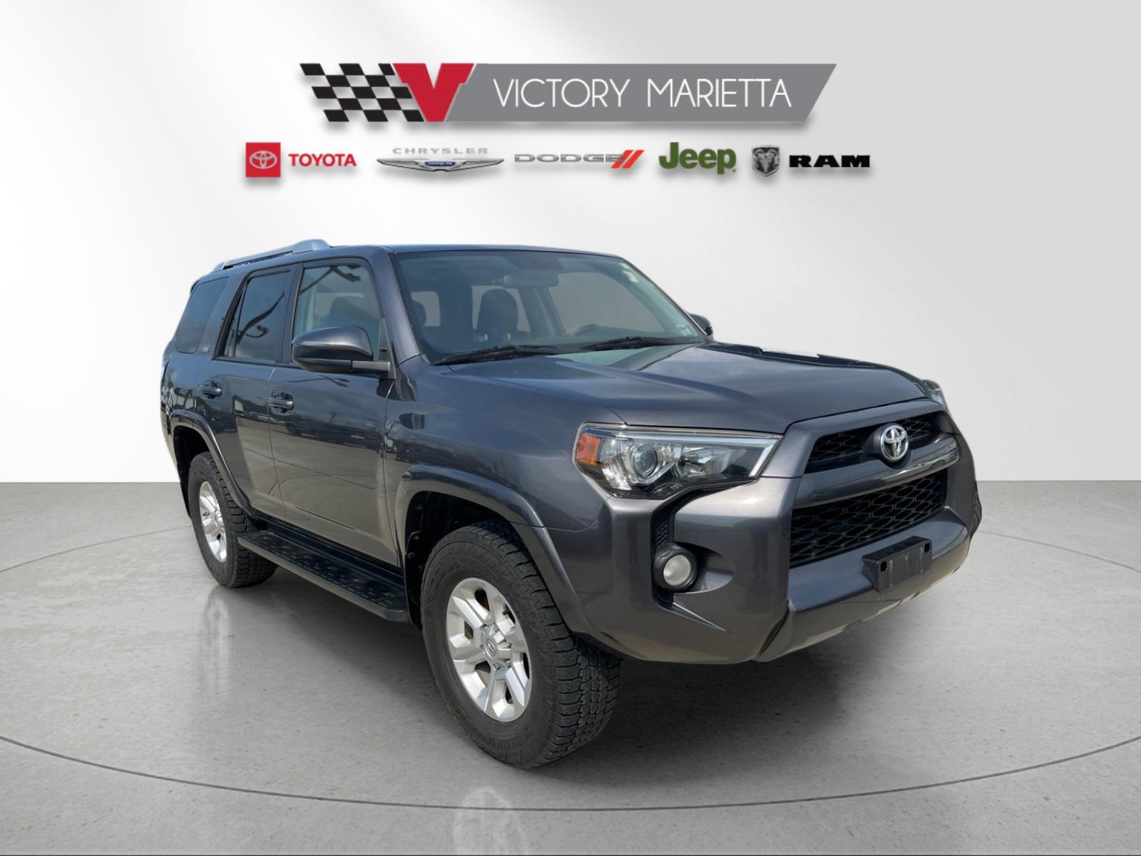 Used 2016 Gray Toyota SR5 image 6