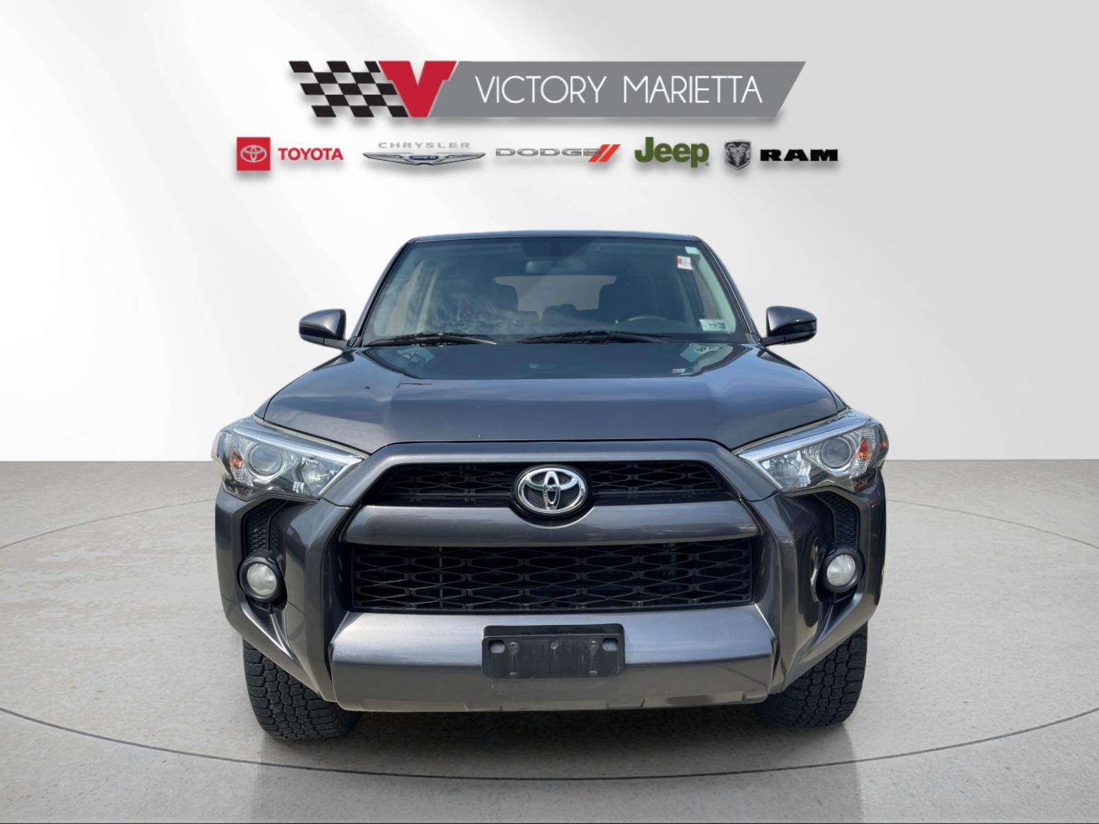 Used 2016 Gray Toyota SR5 image 7