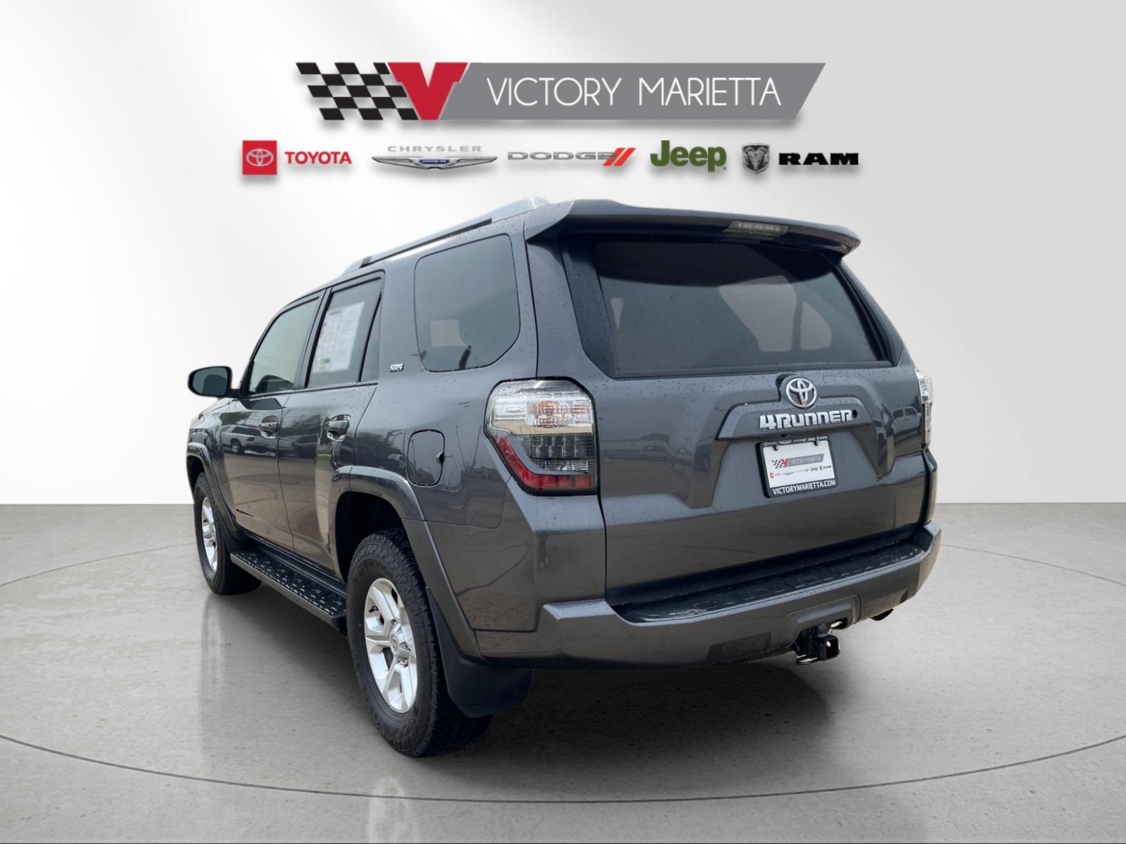 Used 2016 Magnetic Gray Metallic Toyota SR5 image 3