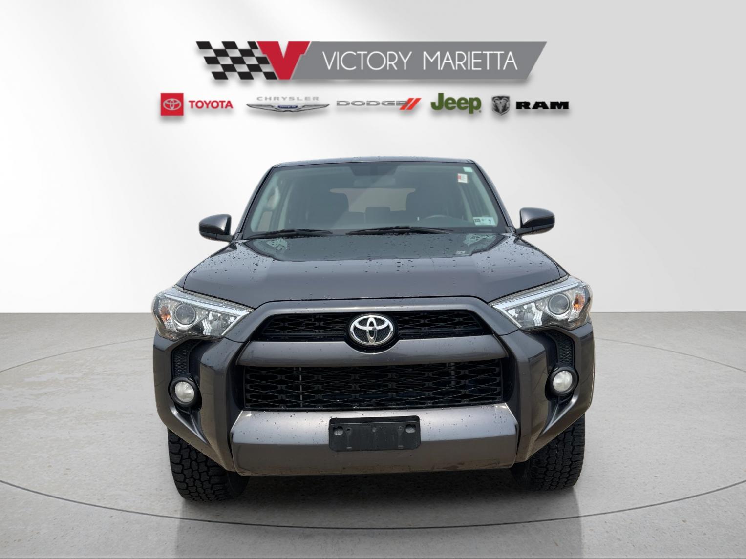 Used 2016 Magnetic Gray Metallic Toyota SR5 image 8