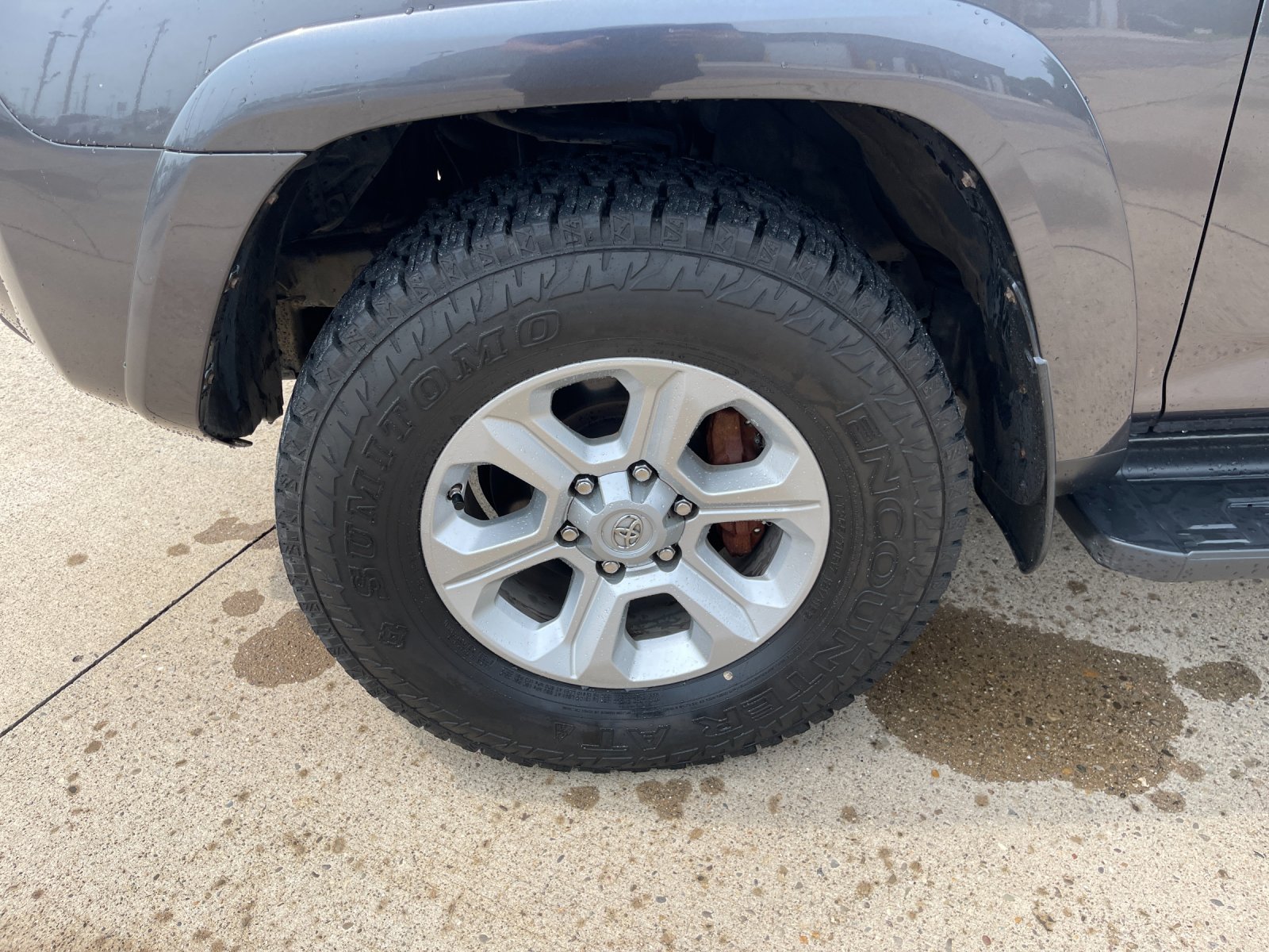 Used 2016 Magnetic Gray Metallic Toyota SR5 image 30