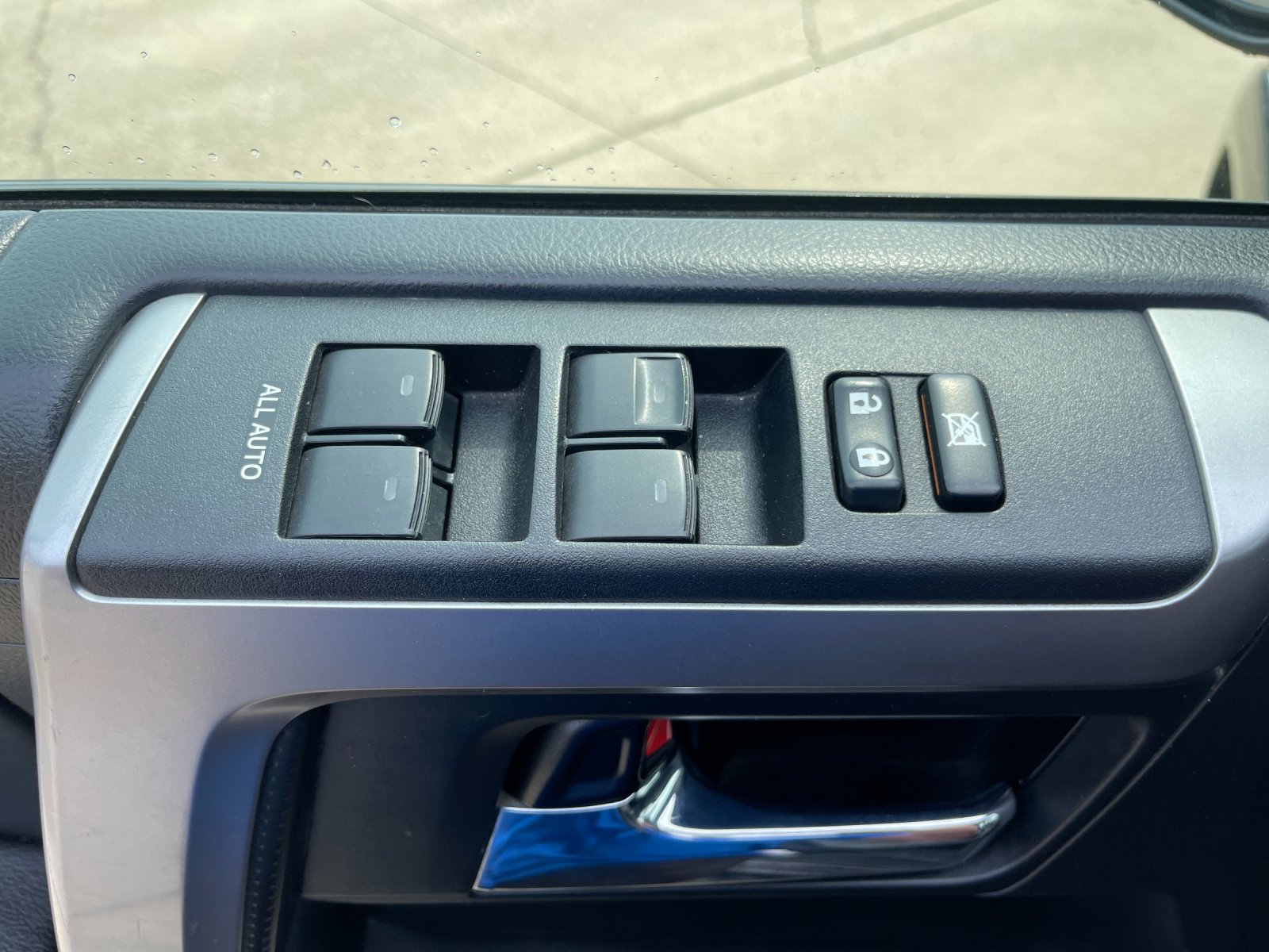 Used 2016 Magnetic Gray Metallic Toyota SR5 image 12