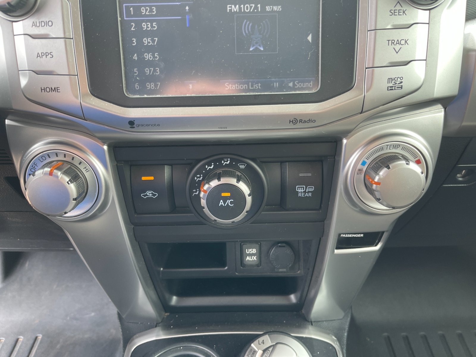 Used 2016 Magnetic Gray Metallic Toyota SR5 image 22