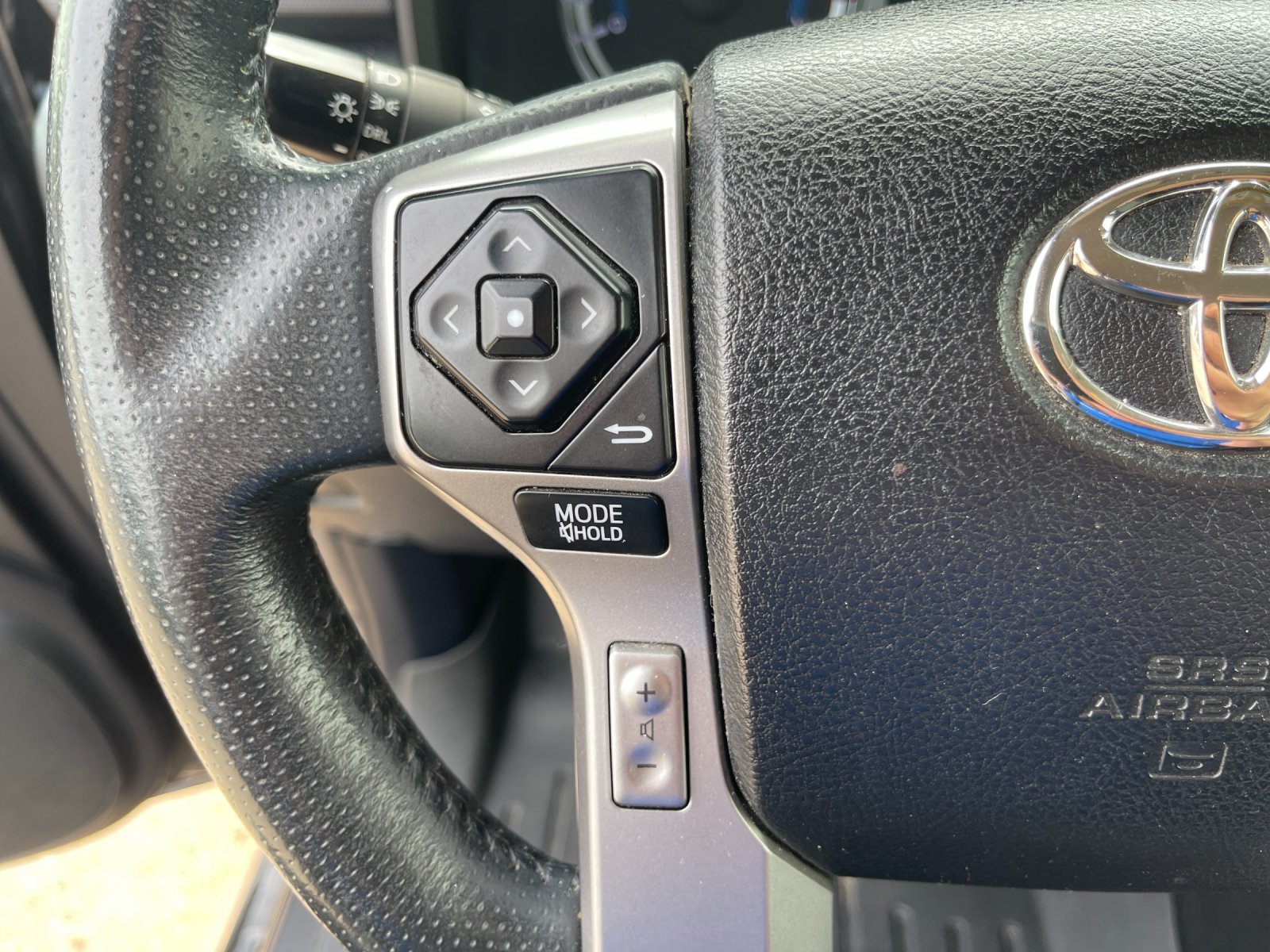 Used 2016 Magnetic Gray Metallic Toyota SR5 image 25