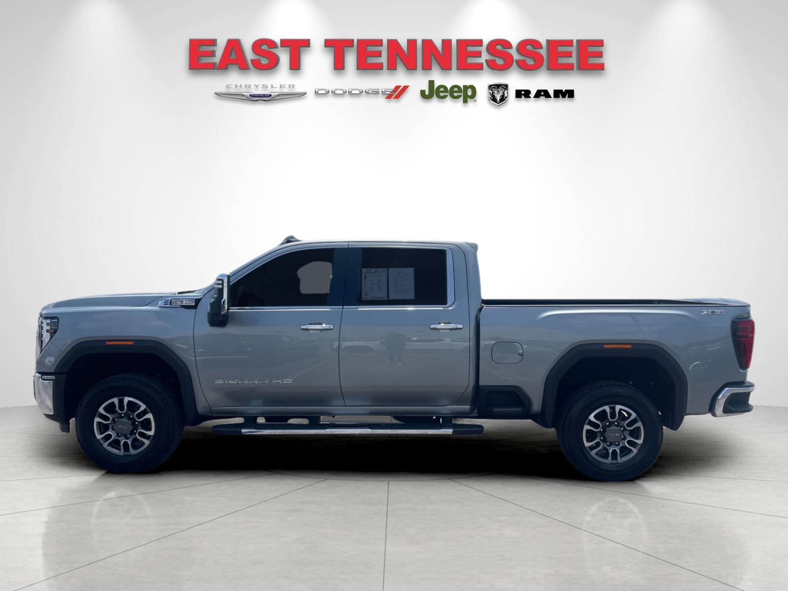 Used 2024 Silver GMC SLT image 6