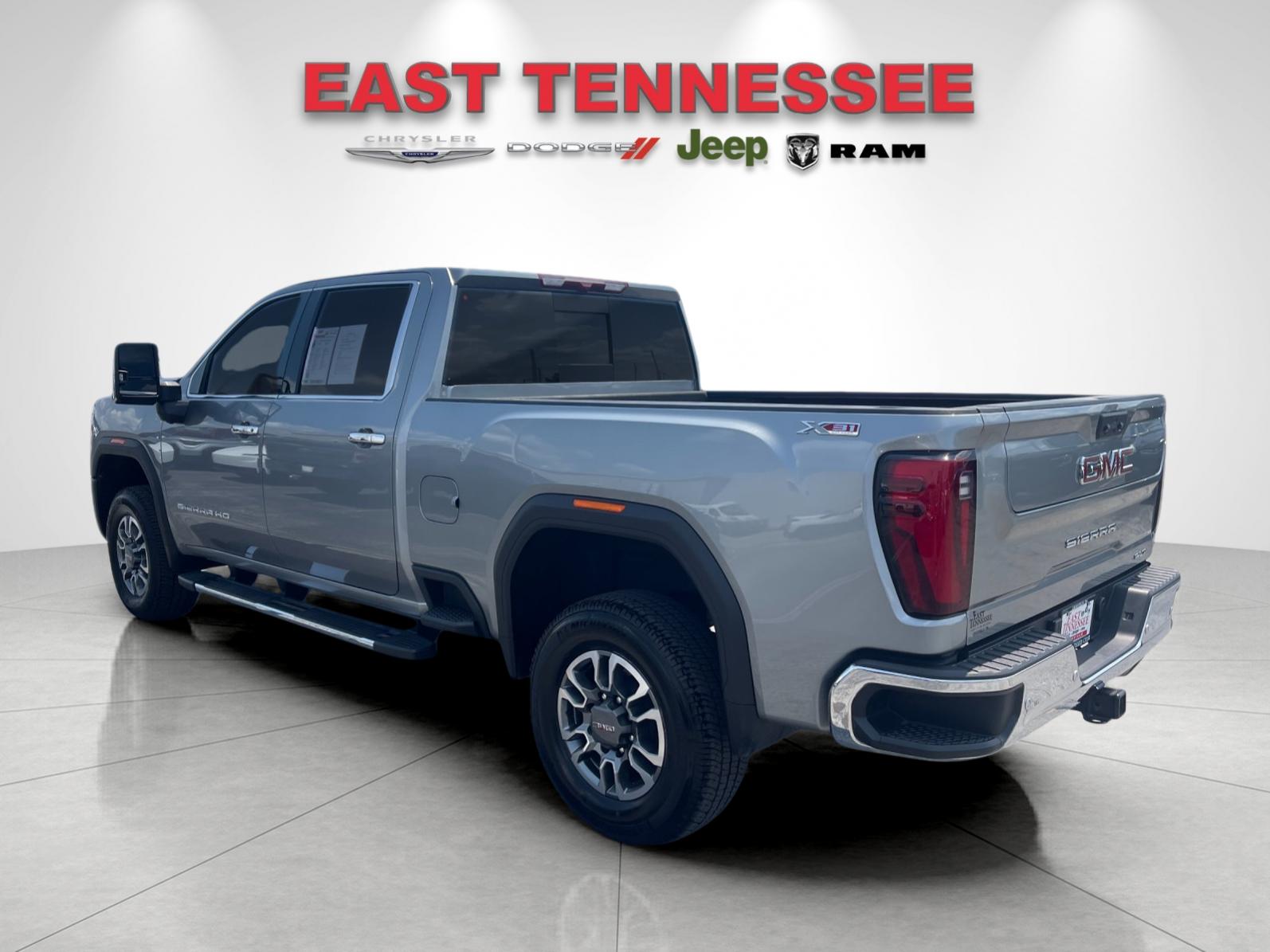 Used 2024 Silver GMC SLT image 5