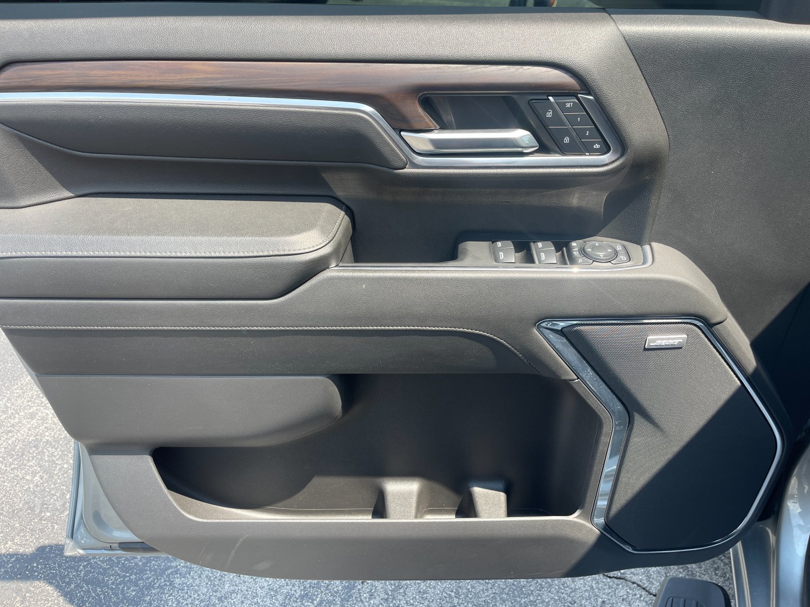 Used 2024 Silver GMC SLT image 12