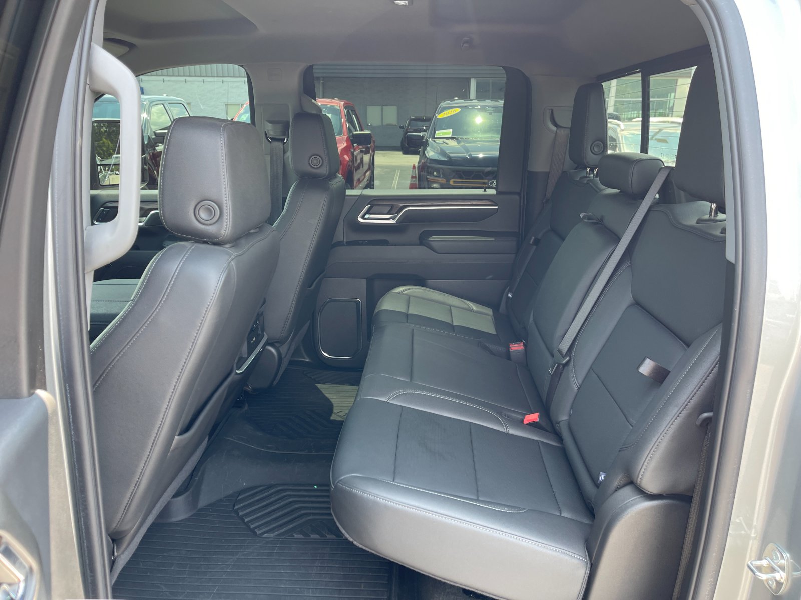Used 2024 Silver GMC SLT image 14