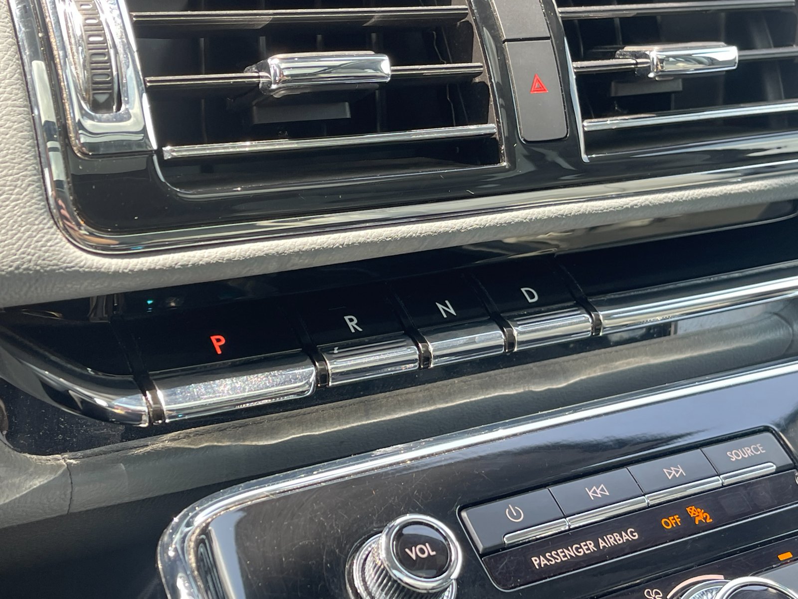 Used 2019 Black Lincoln Reserve image 26