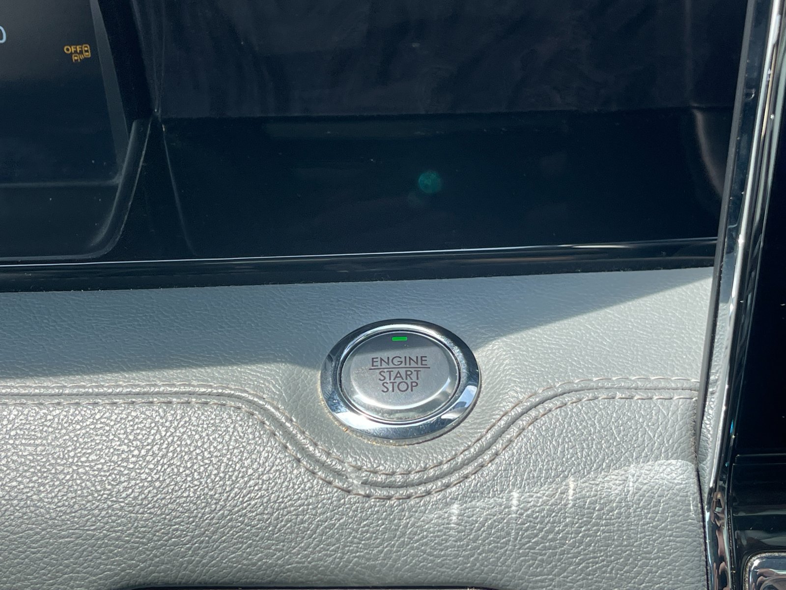 Used 2019 Black Lincoln Reserve image 27