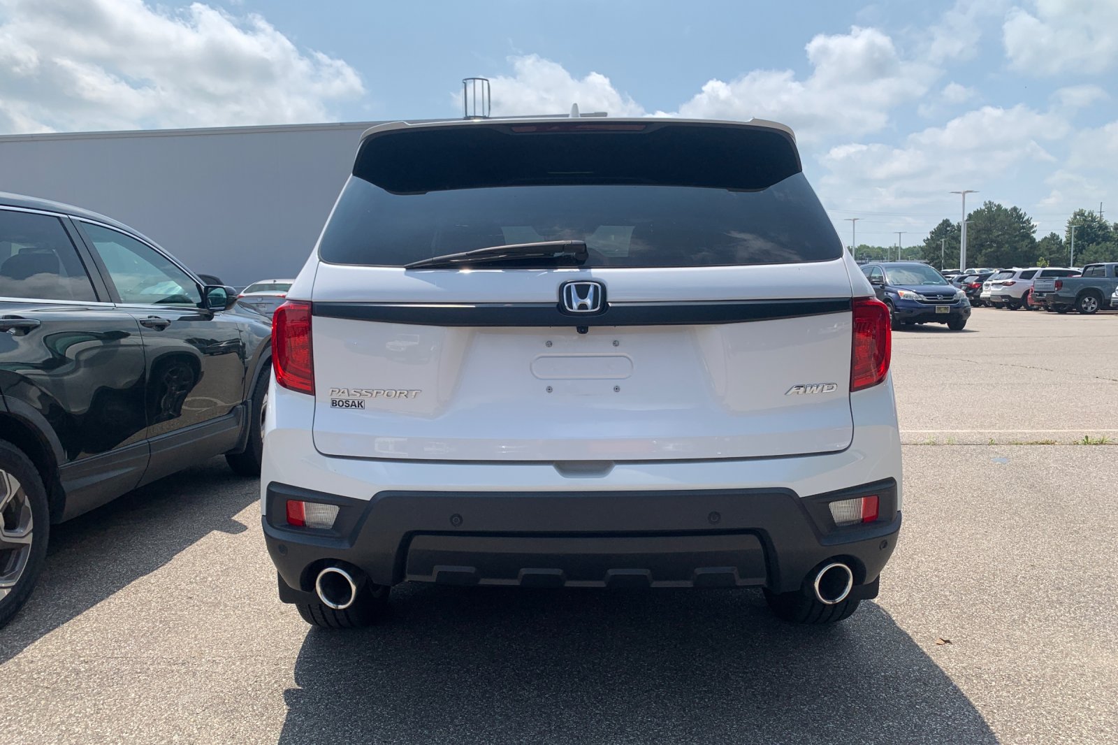Certified Used 2023 Platinum White Pearl Honda EX-L image 3