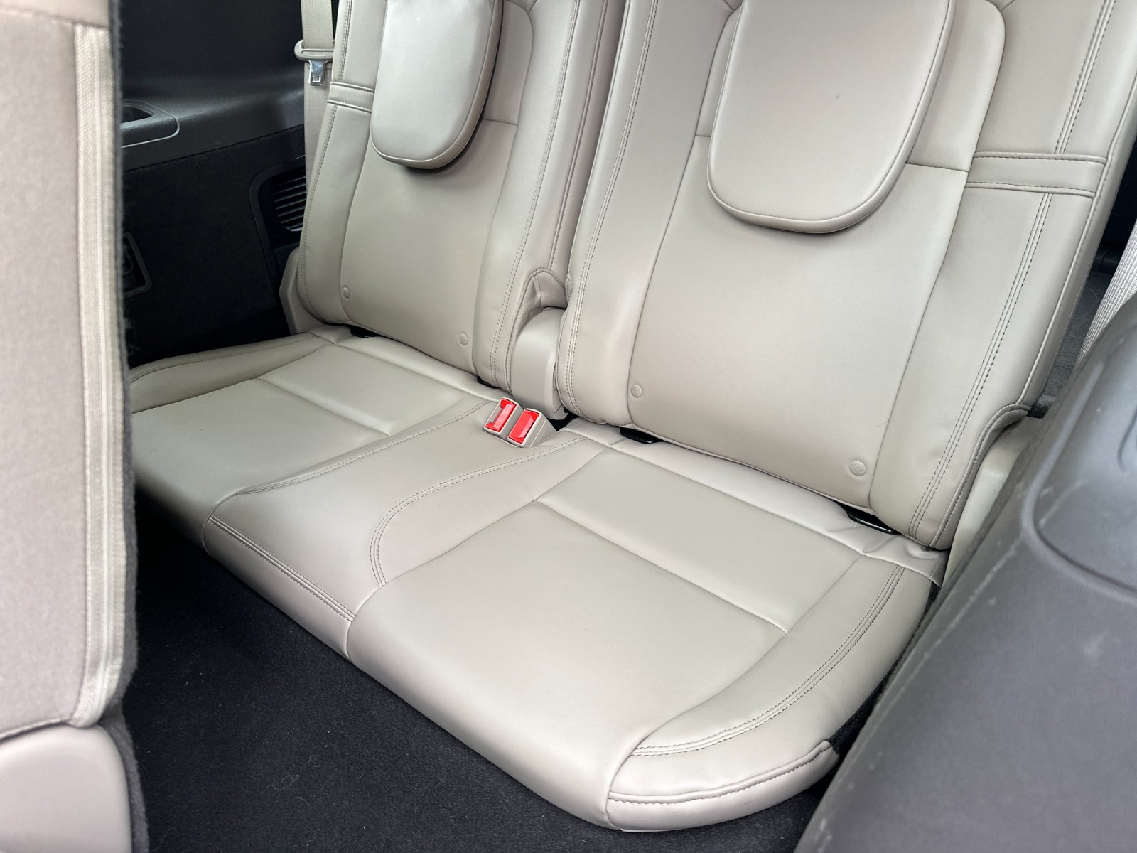 Used 2022 Blue Lincoln Grand Touring image 14