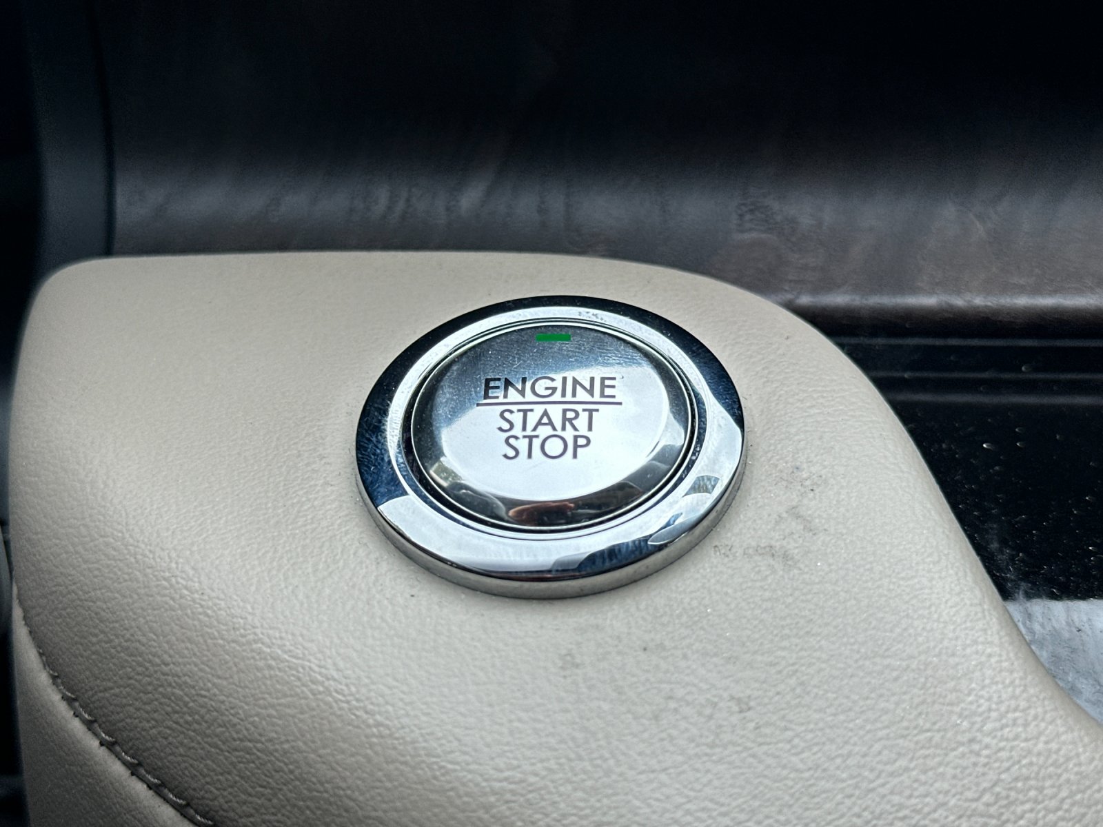 Used 2022 Blue Lincoln Grand Touring image 23