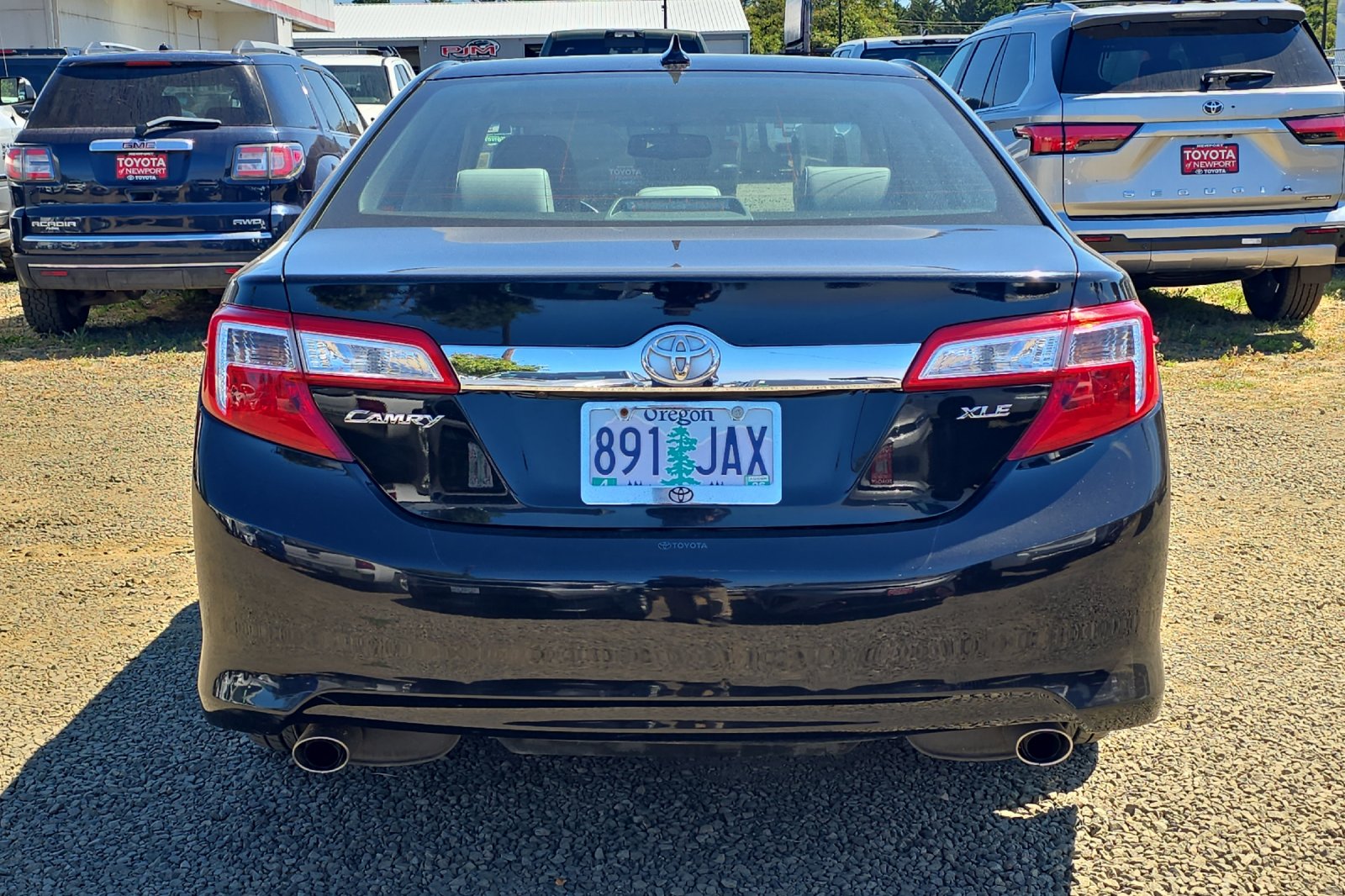 Used 2014 Black Toyota XLE image 6