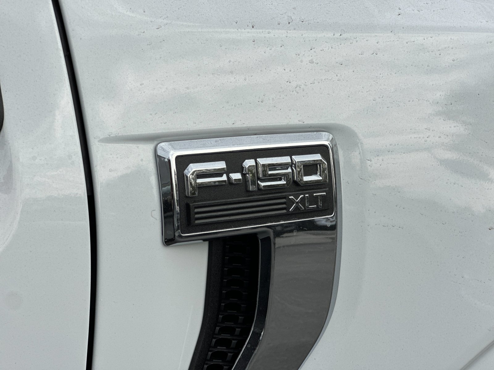 New 2026 Oxford White Ford XLT image 23