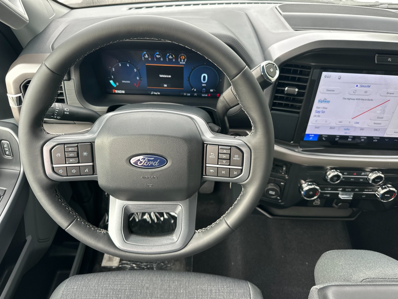 New 2026 Oxford White Ford XLT image 13
