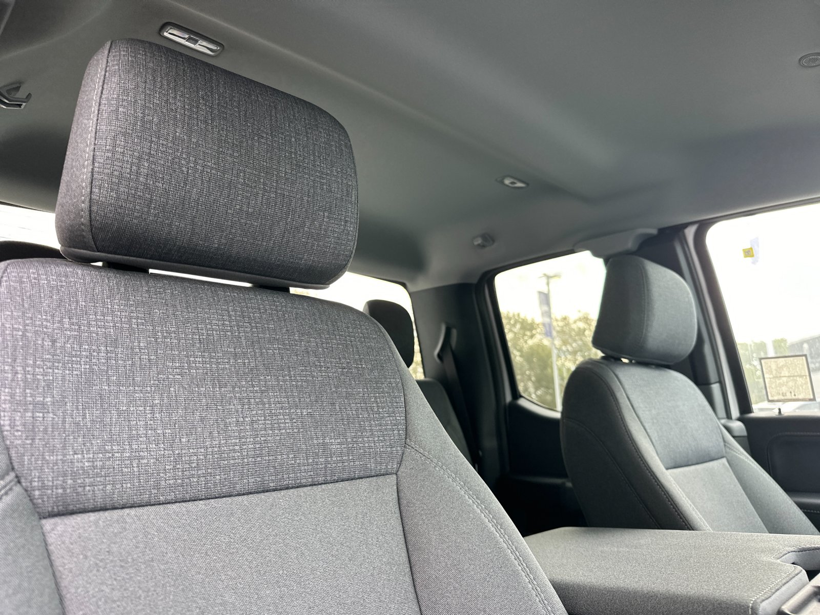 New 2026 Oxford White Ford XLT image 15