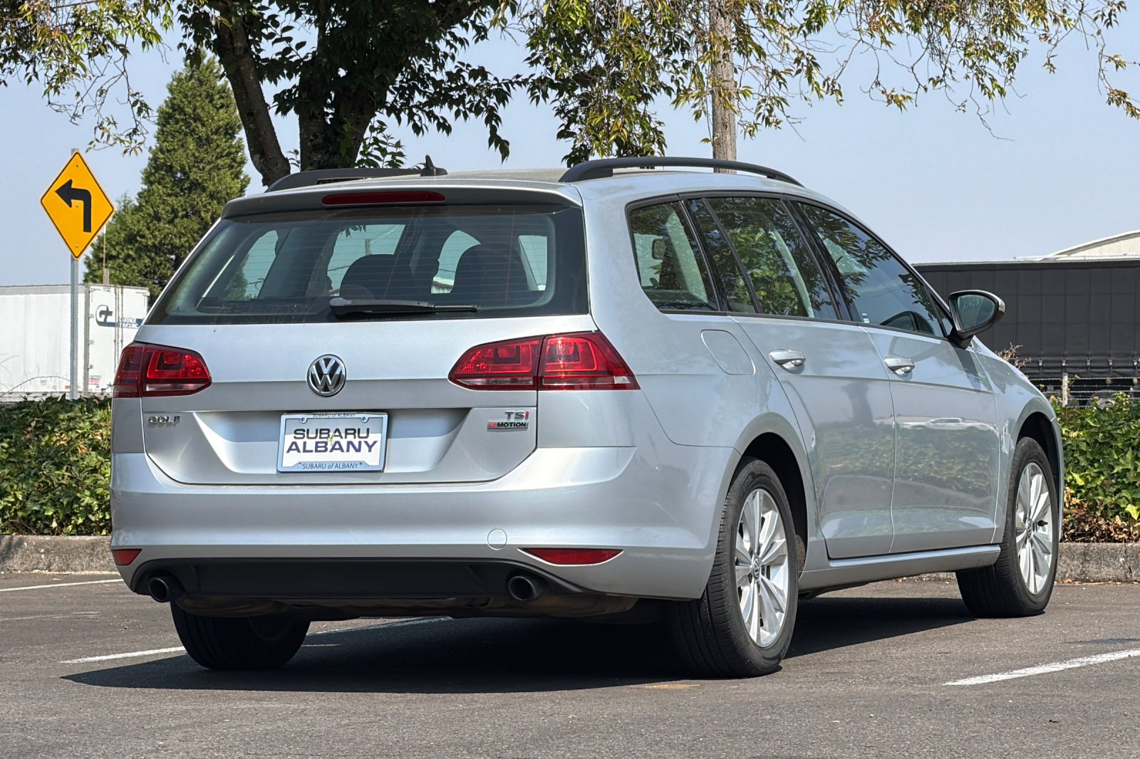 Used 2017 Silver Volkswagen S image 4