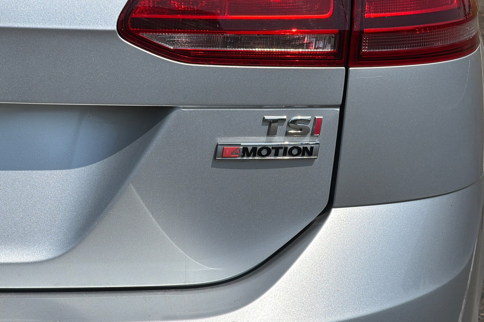 Used 2017 Silver Volkswagen S image 25