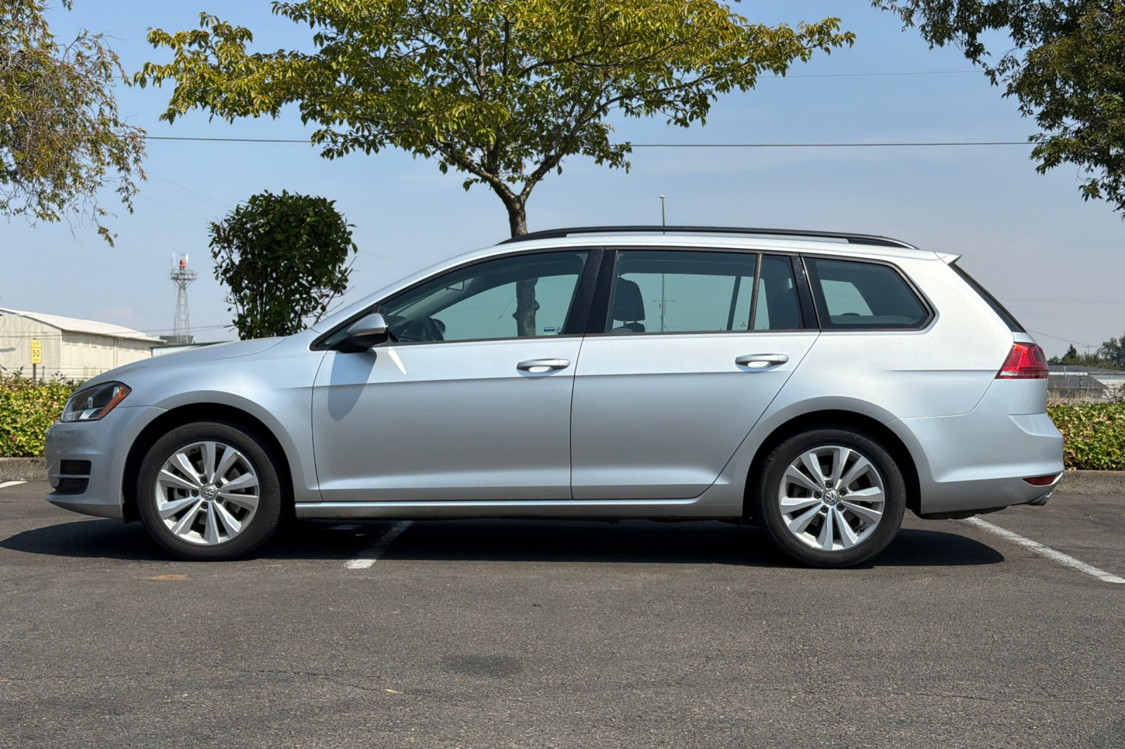 Used 2017 Silver Volkswagen S image 7