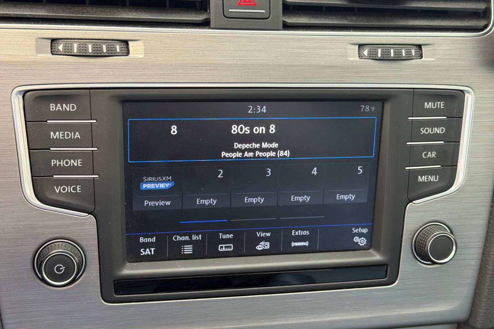 Used 2017 Silver Volkswagen S image 27