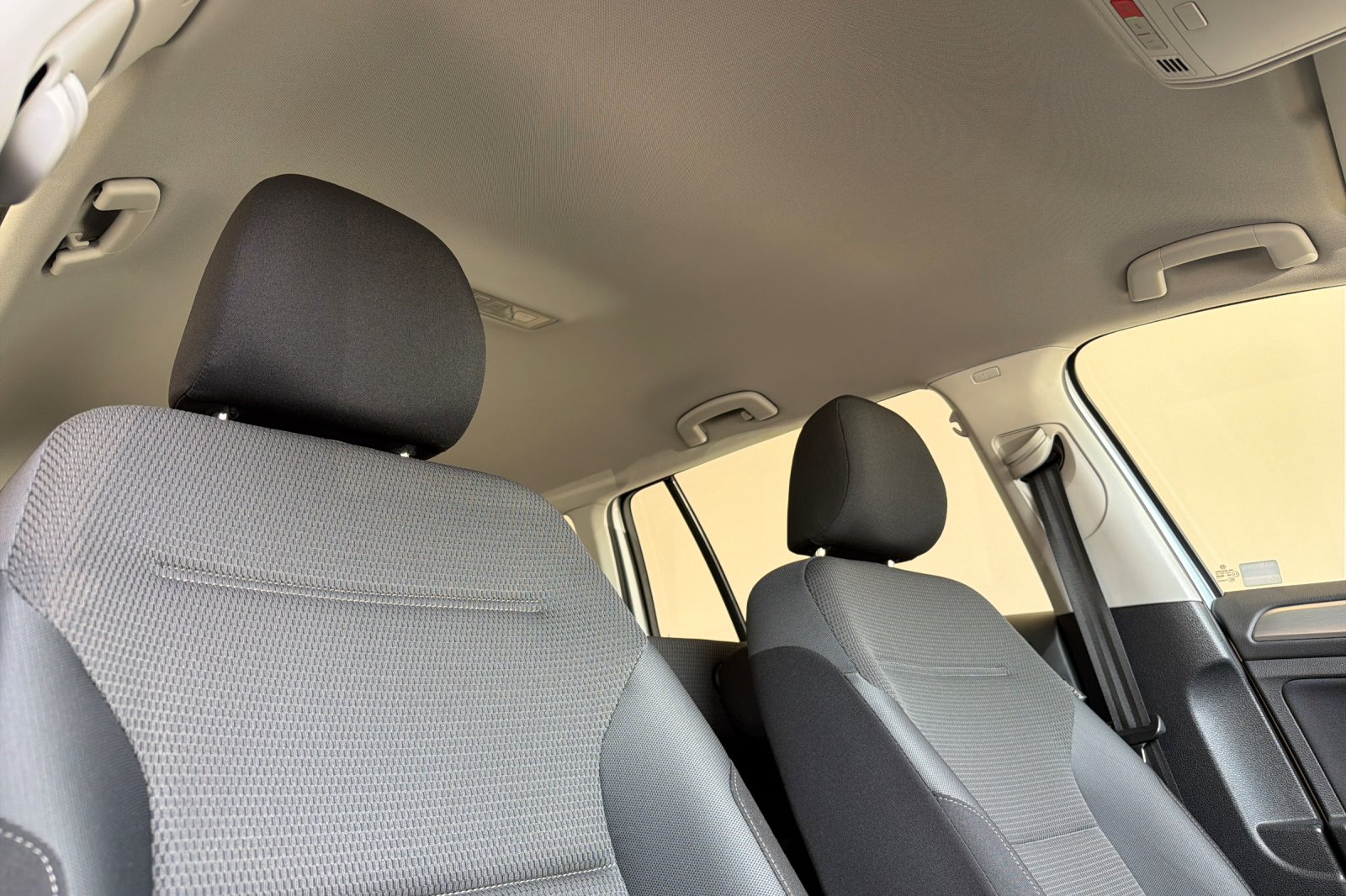 Used 2017 Silver Volkswagen S image 17