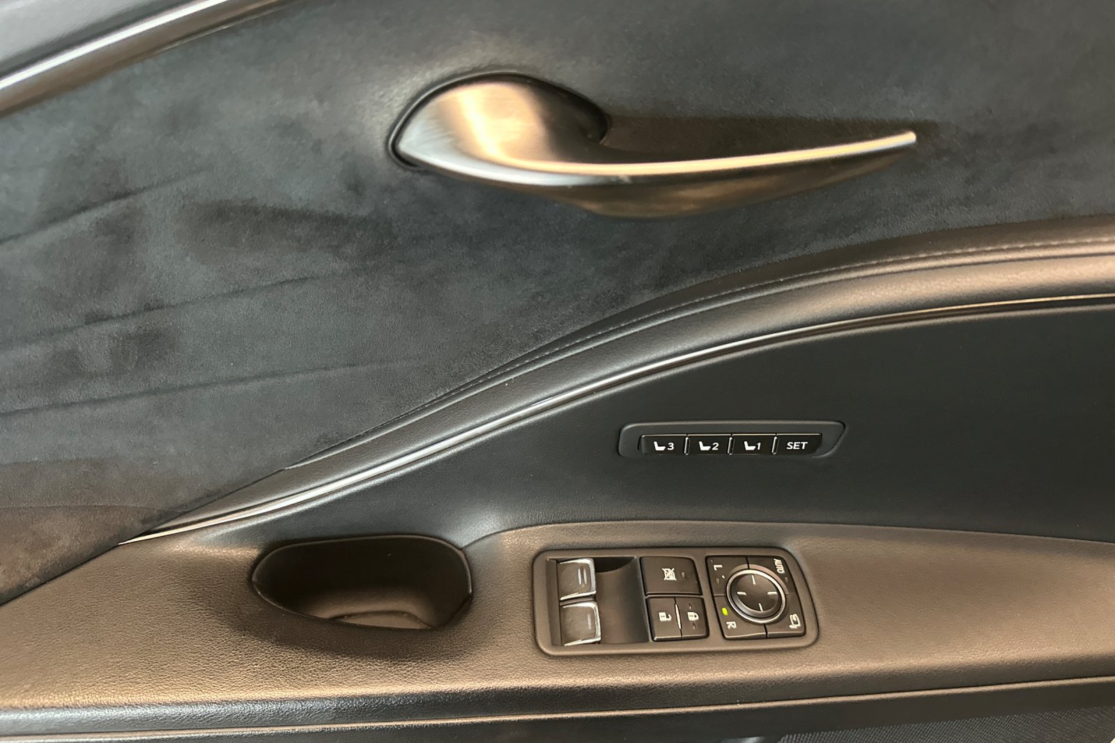 Used 2018 Gray Lexus 500 image 11