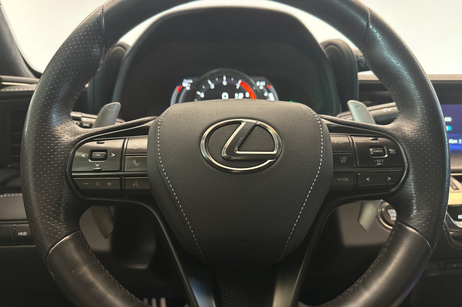 Used 2018 Gray Lexus 500 image 23