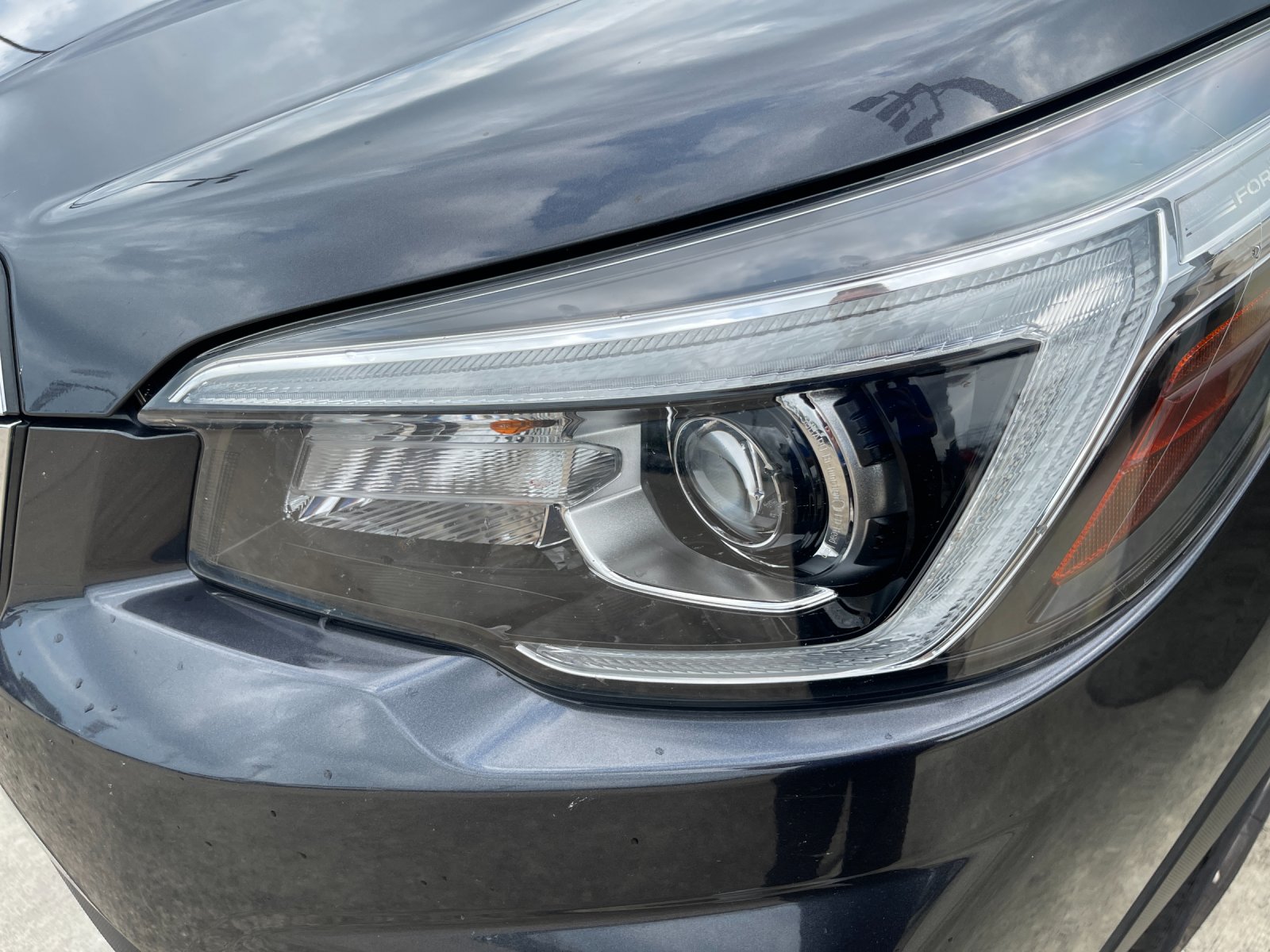 Used 2019 Dark Gray Metallic Subaru Touring image 8