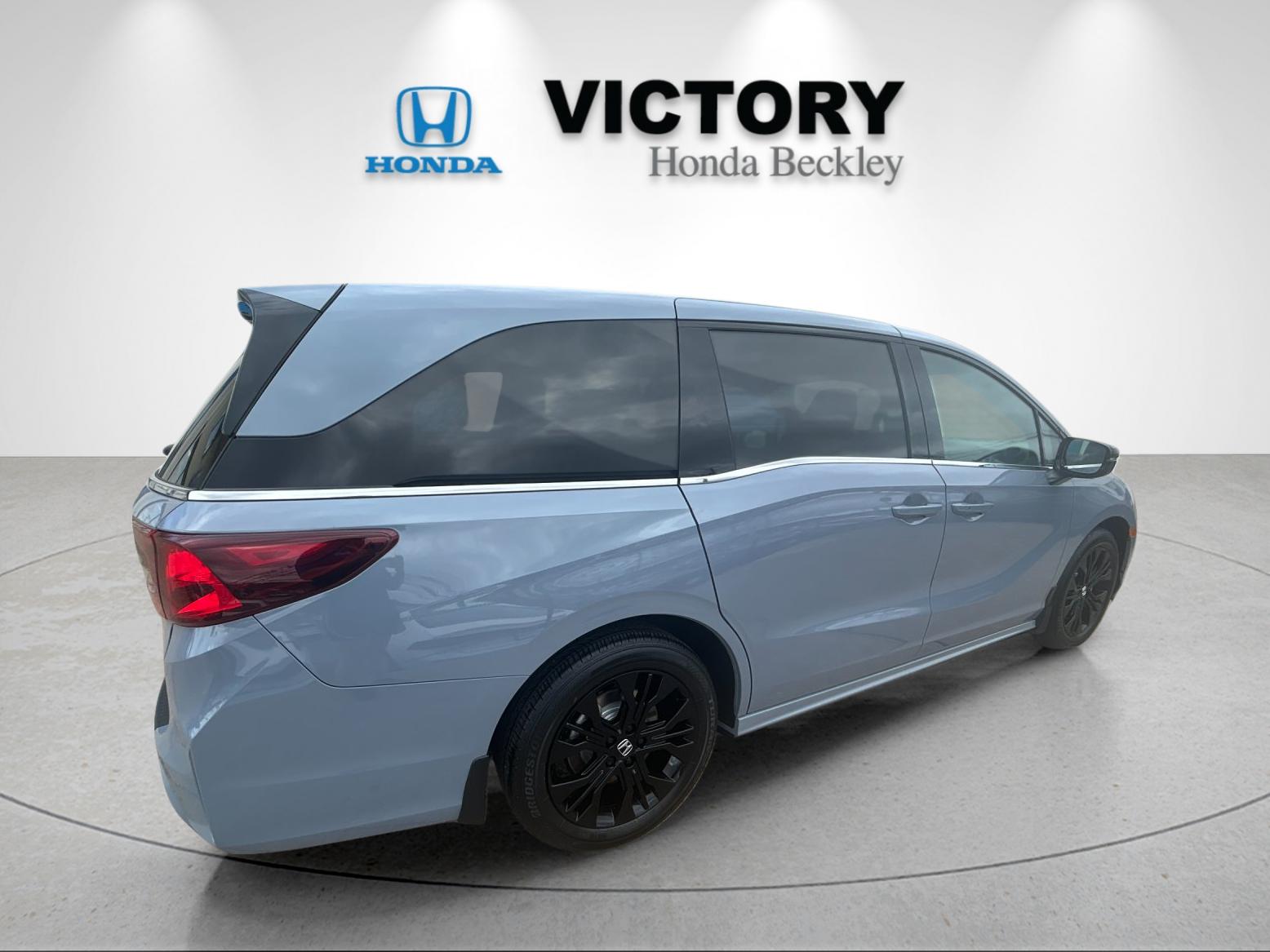 New 2026 Sonic Gray Pearl Honda Sport-L image 5