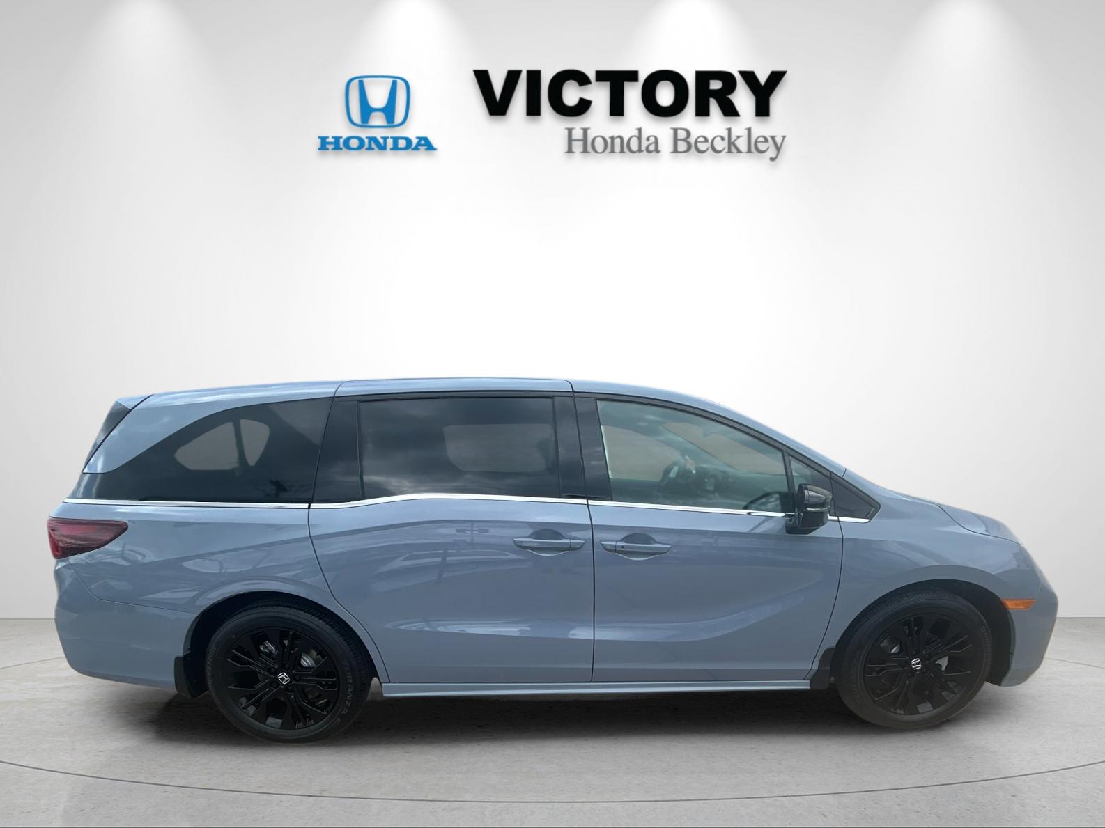 New 2026 Sonic Gray Pearl Honda Sport-L image 6