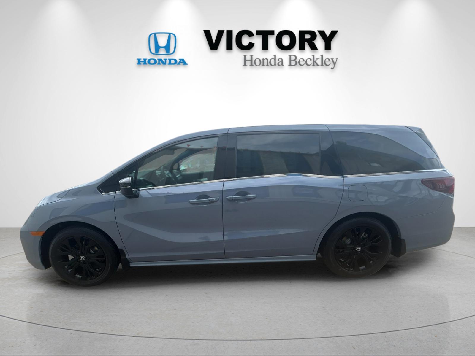 New 2026 Sonic Gray Pearl Honda Sport-L image 2